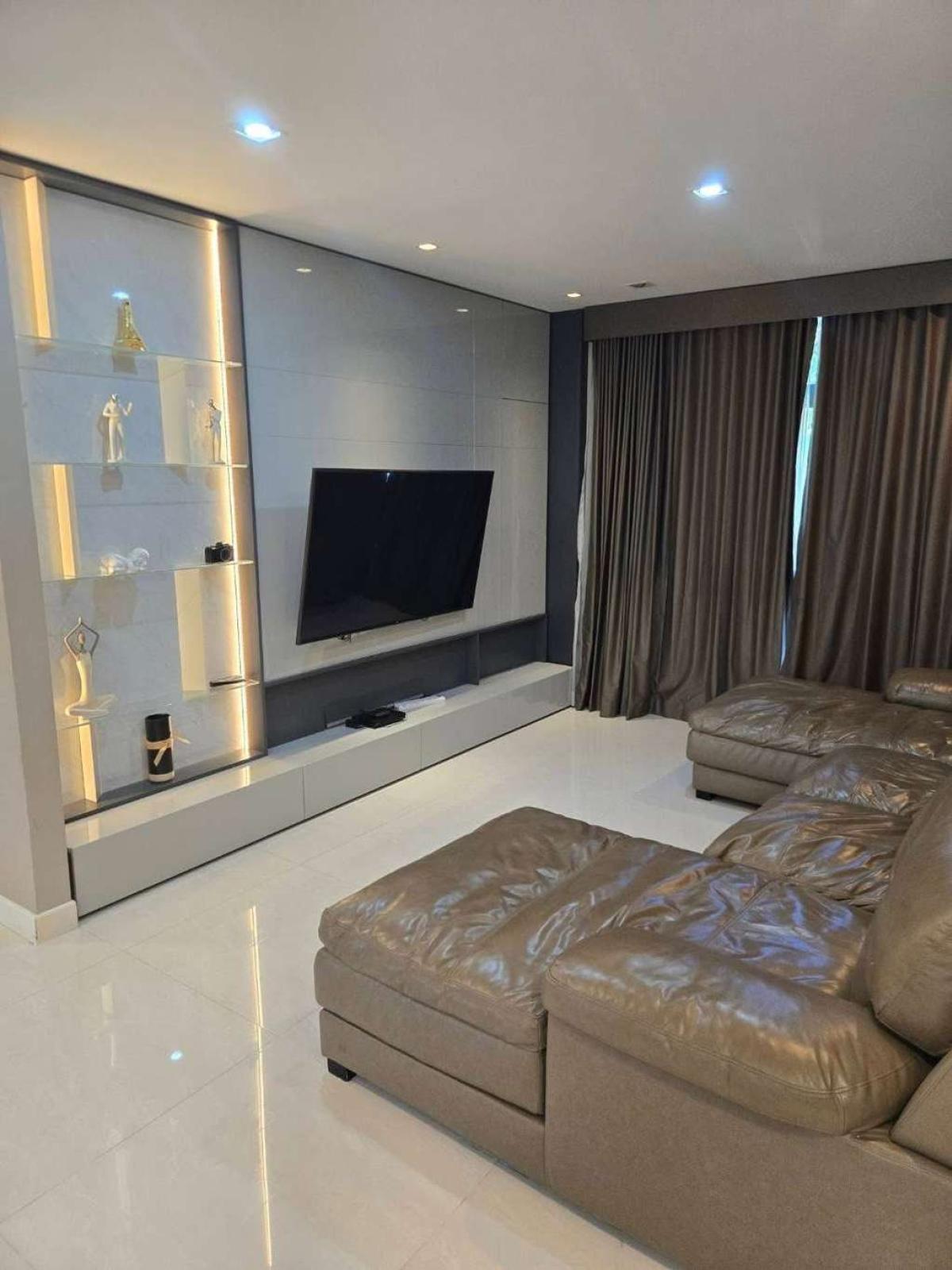 มัณฑนา บางนา กม.7 / 5 ห้องนอน (ให้เช่า), Mantana Bangna Km.7 / 5 Bedrooms (FOR RENT) DA056