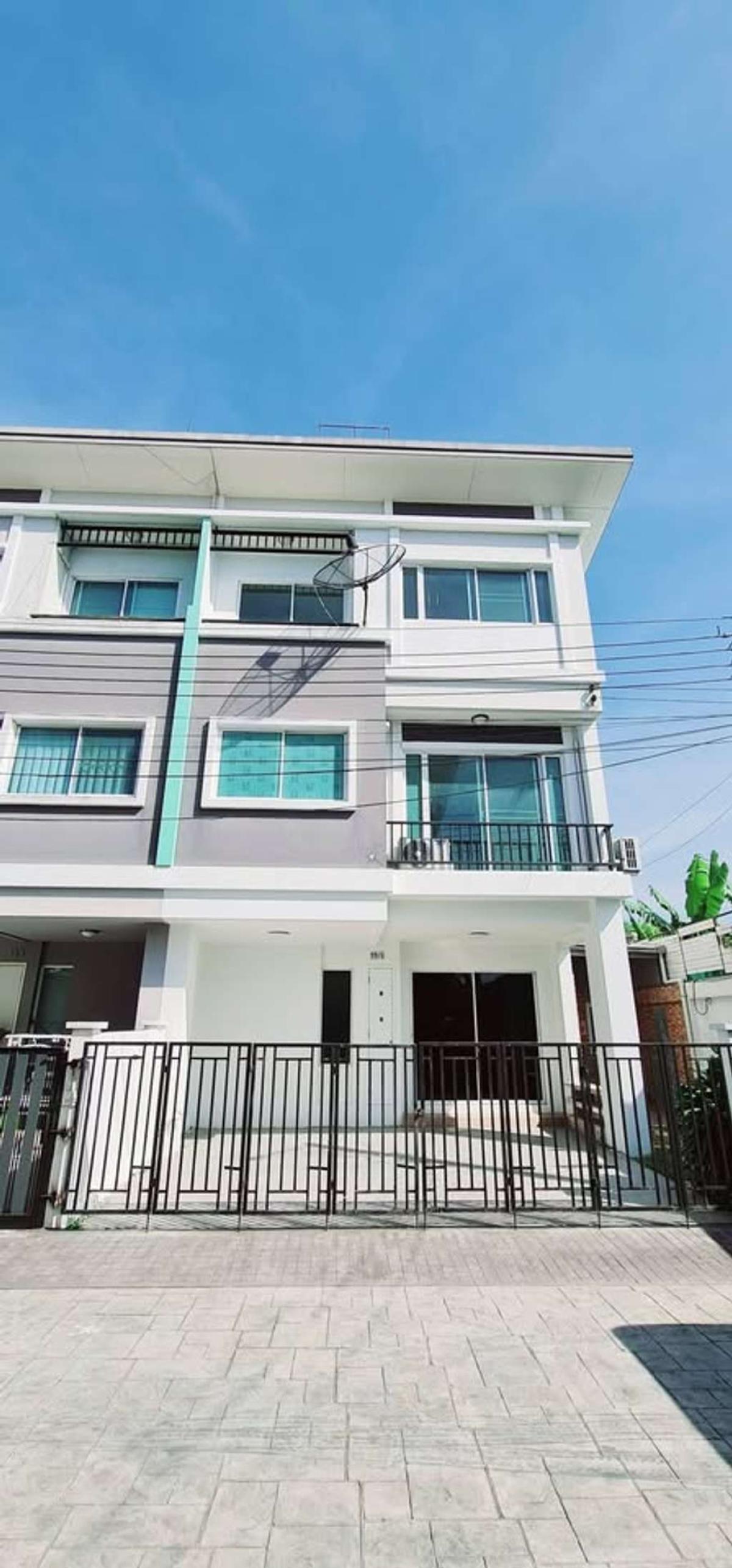 วิรัลพัชร เฉลิมพระเกียรติ 48 / 4 ห้องนอน (ขาย), Wiranphat Chaloemprakiat 48 / 4 Bedrooms (FOR SALE) DA017