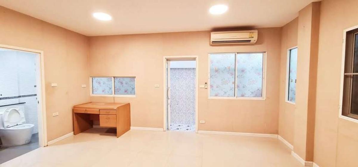 วิรัลพัชร เฉลิมพระเกียรติ 48 / 4 ห้องนอน (ขาย), Wiranphat Chaloemprakiat 48 / 4 Bedrooms (FOR SALE) DA017