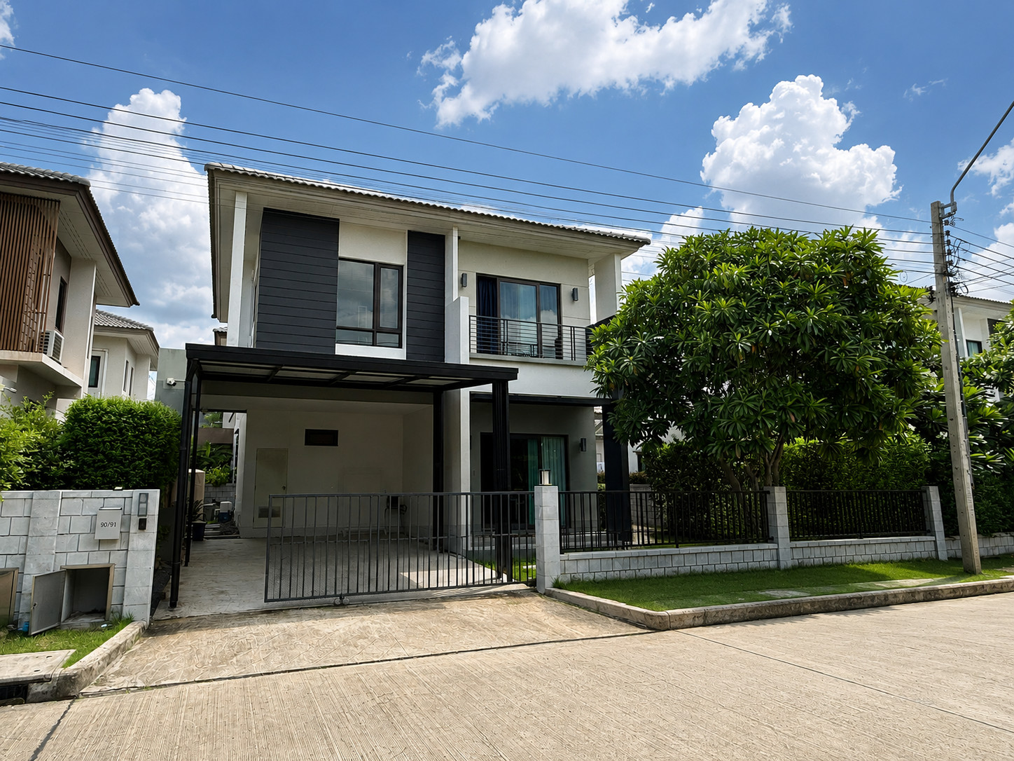 เซนโทร บางนา กม.7 / 3 ห้องนอน (ขาย), Centro Bangna km.7 / 3 Bedrooms (FOR SALE) DA033