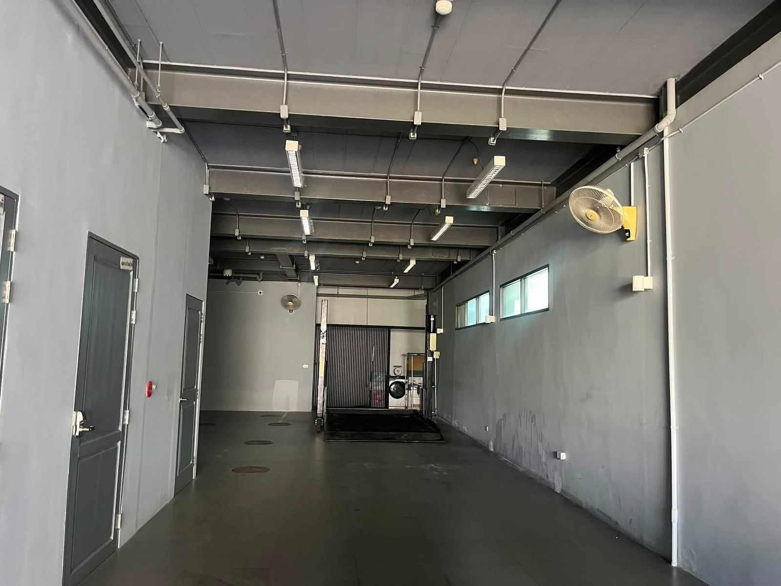 อาคารพาณิชย์ ทองหล่อ 23 / 5 ห้องนอน (ให้เช่า), Commercial building, Thonglor 23 / 5 Bedrooms (FOR RENT) GNG201
