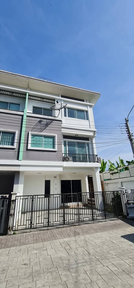 วิรัลพัชร เฉลิมพระเกียรติ 8 / 4 ห้องนอน (ขาย), Wirunpat Chalermphrakiat 8 / 4 Bedrooms (FOR SALE) DA017