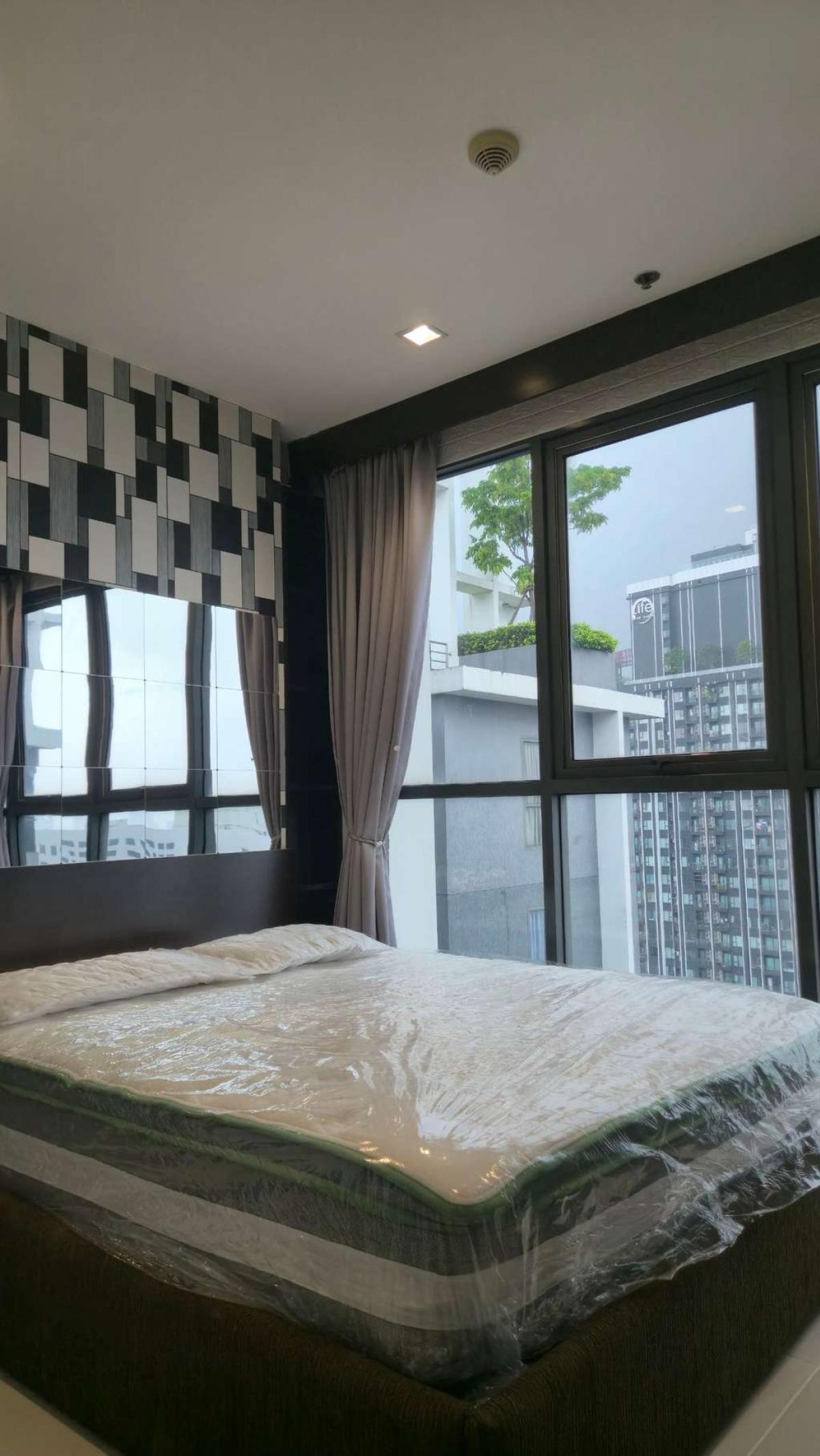 Ideo Mobi Rama 9 / Duplex 1 Bed (SALE WITH TENANT), ไอดีโอ โมบิ พระราม 9 / ดูเพล็กซ์ 1 ห้องนอน (ขายพร้อมผู้เช่า) JSMN182