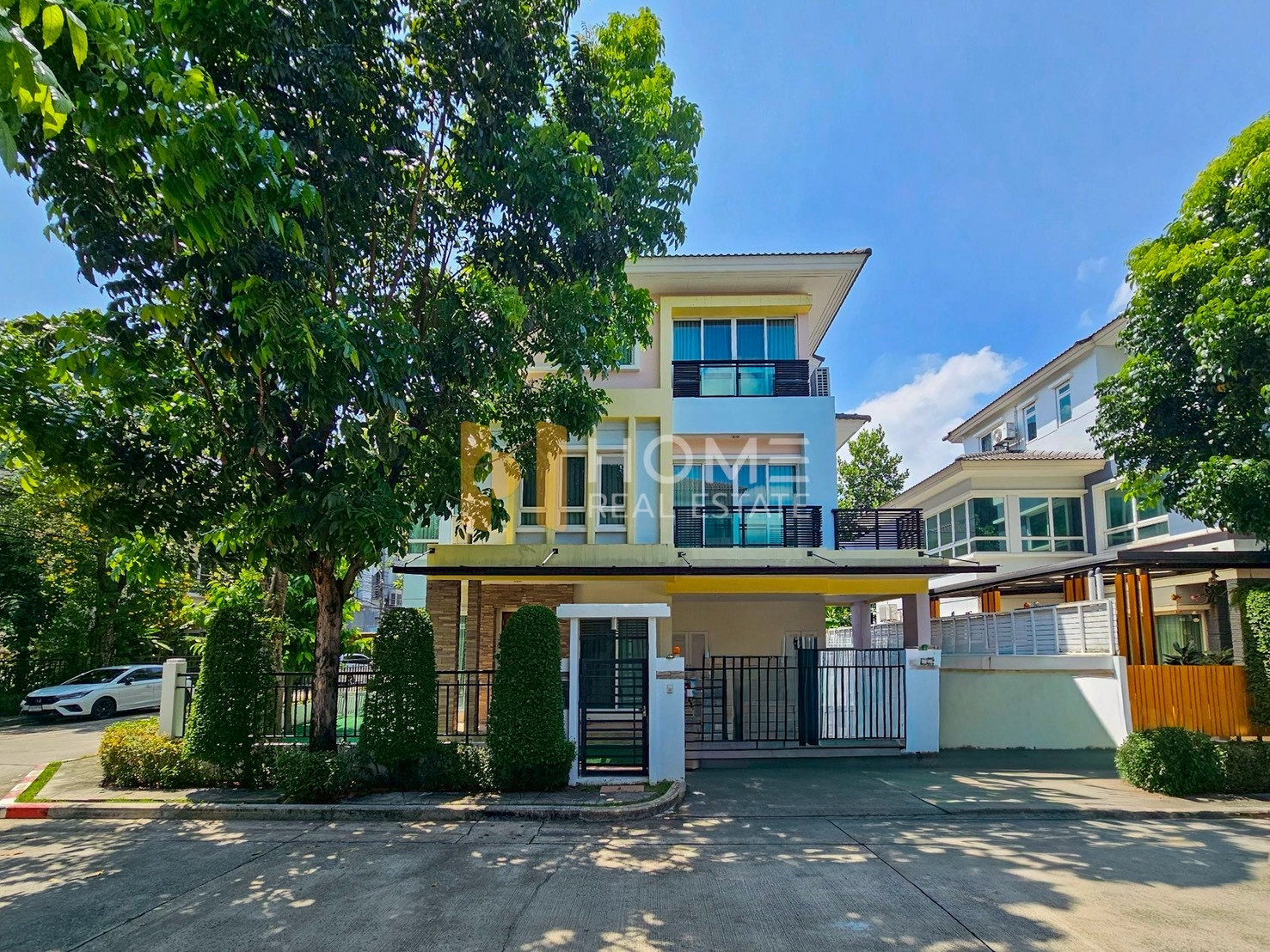บางกอก บูเลอวาร์ด รามอินทรา กม 2 / 4 ห้องนอน (ขาย), Bangkok Boulevard Ramintra Km 2 / 4 Bedrooms (FOR SALE) TPM431