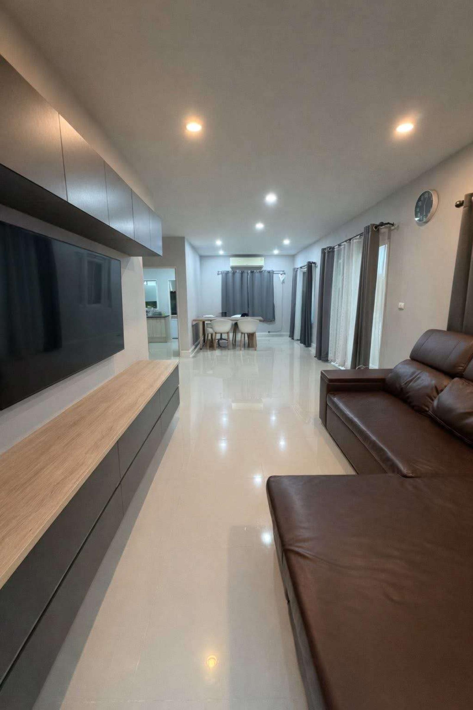 เซนโทร สุขสวัสดิ์ - พระราม 3 / 3 ห้องนอน (ขายพร้อมผู้เช่า), Centro Suksawat – Rama 3 / 3 Bedrooms (SALE WITH TENANT) BNS191