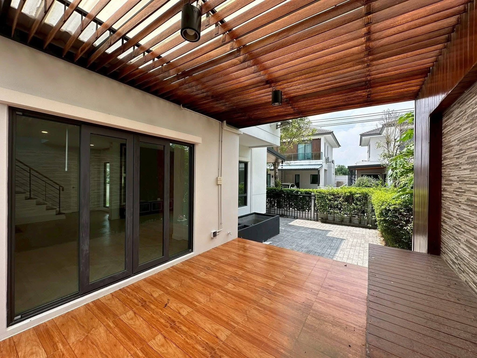 เซนโทร ชัยพฤกษ์ - แจ้งวัฒนะ 2 / 4 ห้องนอน (ขาย), Centro Chaiyaphruek - Chaengwattana 2 / 4 Bedrooms (FOR SALE) FAIR009