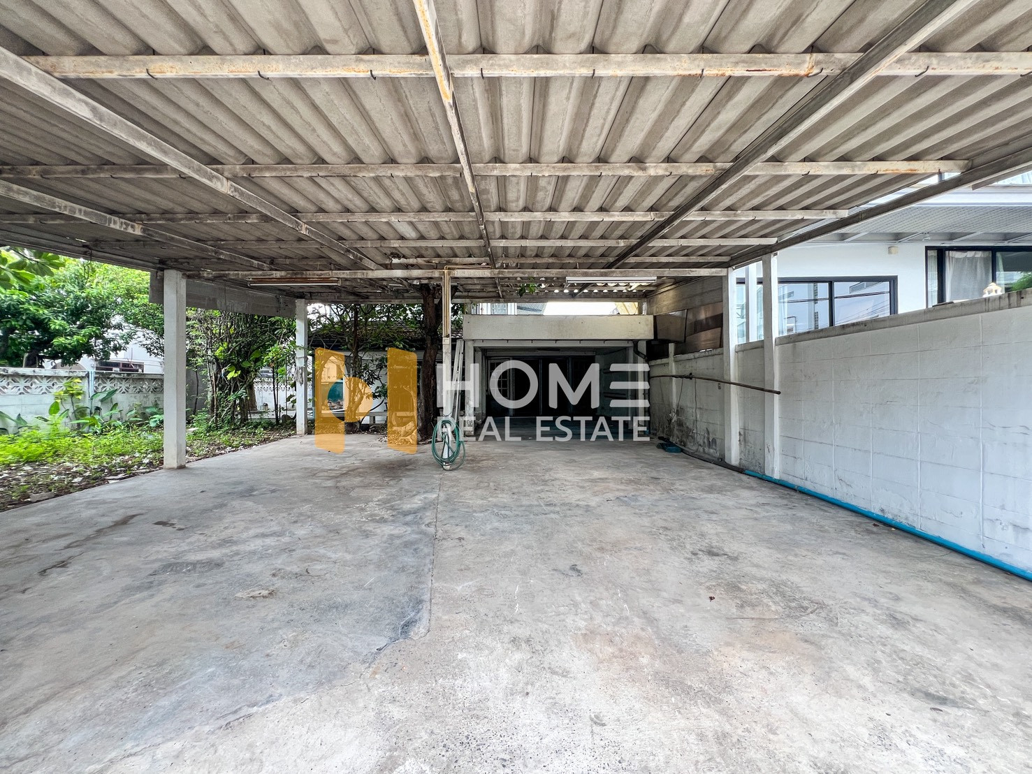 หมู่บ้านเสรี รามคำแหง - พระราม 9 / 4 ห้องนอน (ขาย), Seri Village Ramkhamhaeng - Rama 9 / 4 Bedrooms (FOR SALE) BZD205