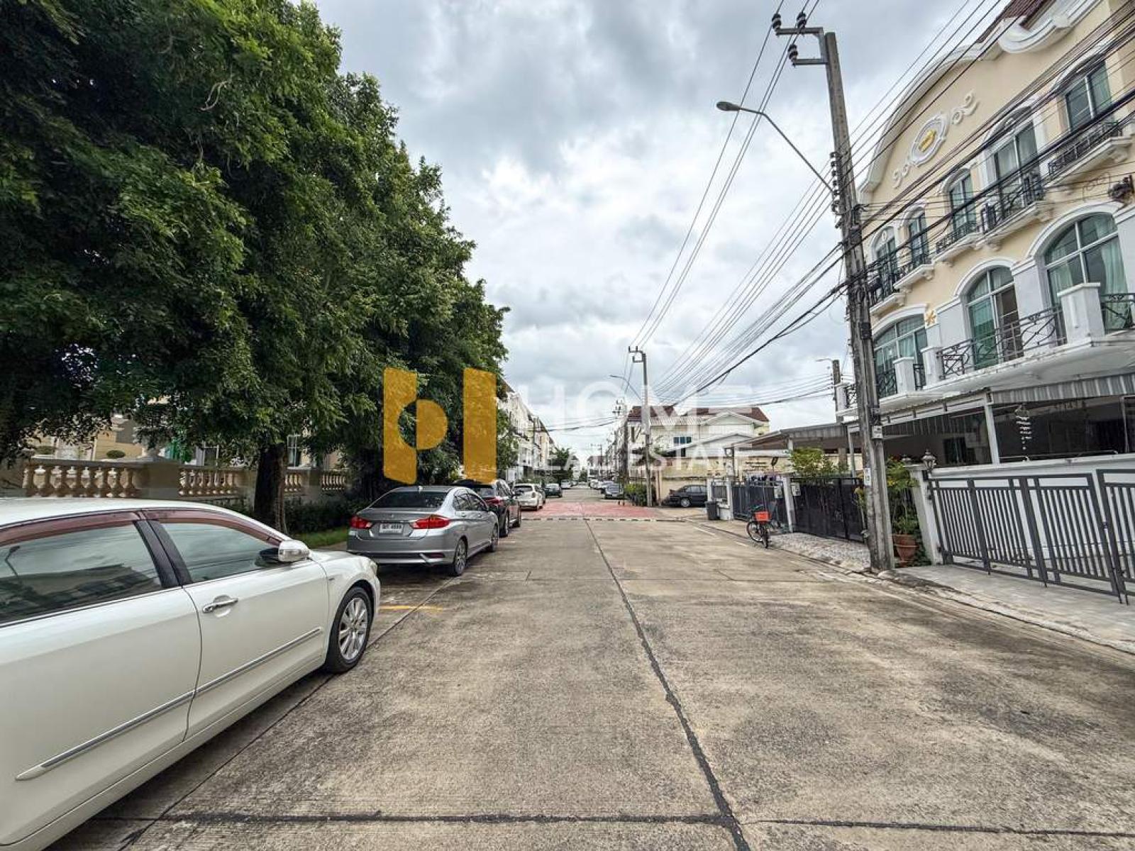 บ้านกลางเมือง เดอะรอยัล โมนาโค ศรีนครินทร์ - พัฒนาการ / 4 ห้องนอน (ขาย), Baan Klang Meuang The Royal Monaco Srinakarin - Pattanakarn / 4 Bedrooms (FOR SALE) GNG184