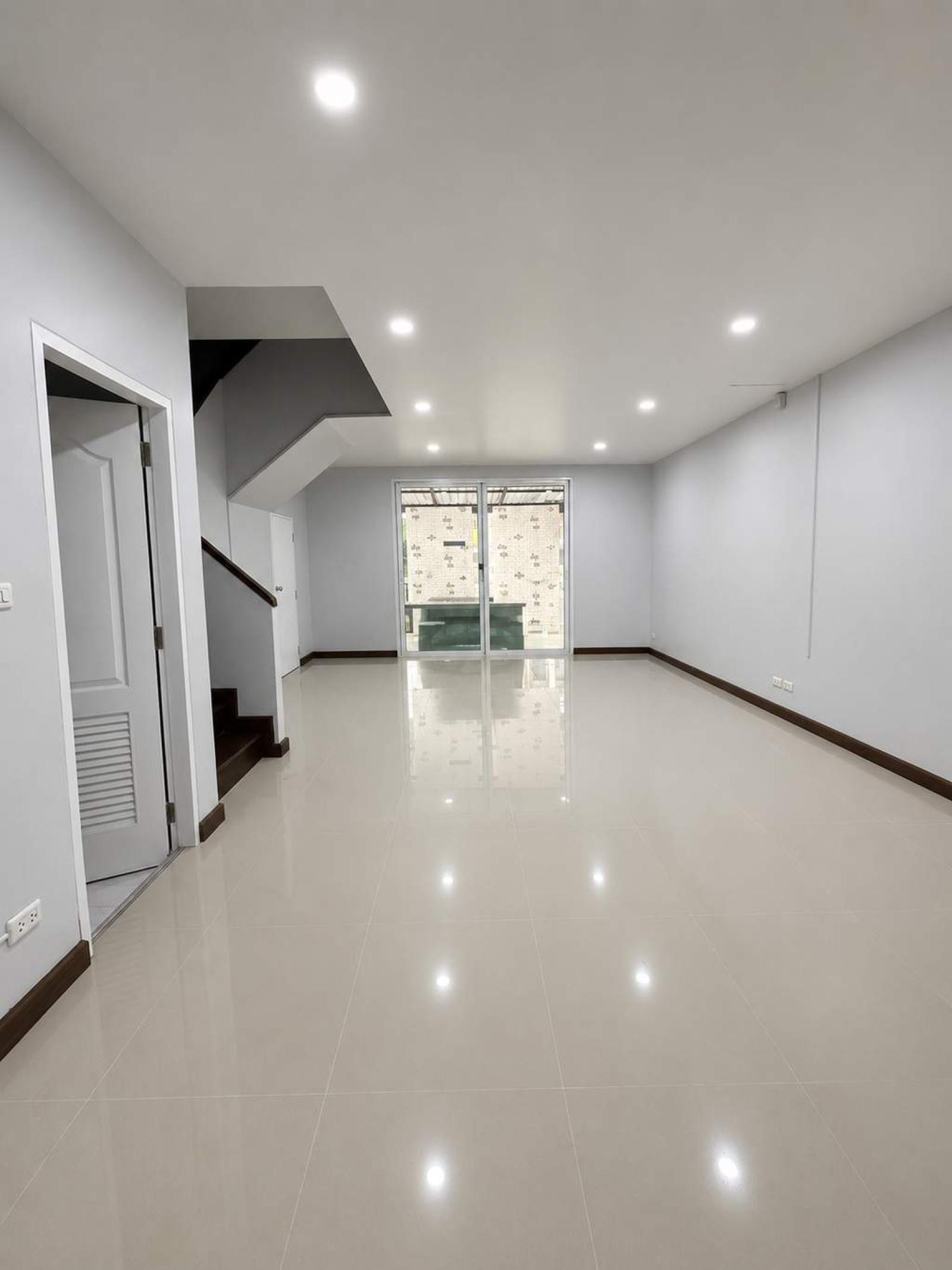 นัมเบอร์วัน ทาวน์โฮม วงแหวนบางนา-ราม 2 / 4 ห้องนอน (ขาย), NUMBER ONE TOWNHOME WONGWAN BANGNA – RAMA 2 / 4 Bedrooms (FOR SALE) DA011