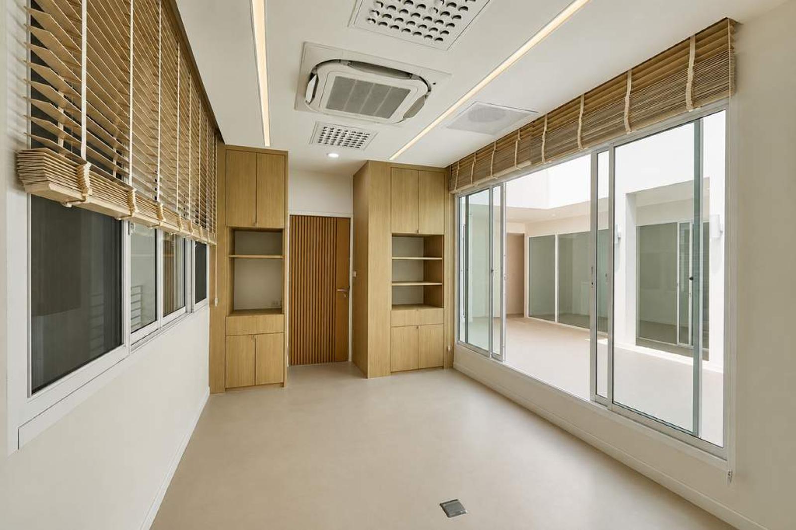 โฮม ออฟฟิศ ซอยเมืองแก้ว 14 / 4 ห้องนอน (ให้เช่า), Home office, Soi Muang Kaew 14 / 4 Bedrooms (FOR RENT) DA001