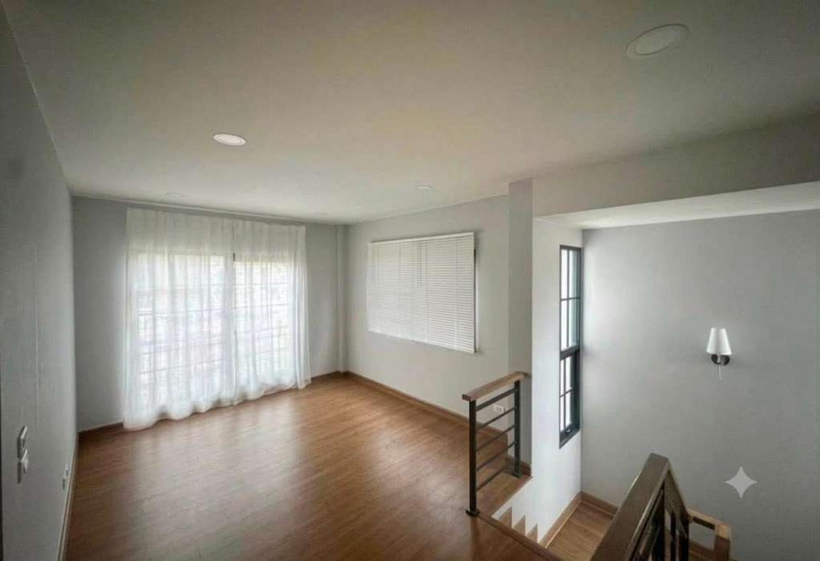 เซนโทร บางนา / 4 ห้องนอน (ให้เช่า), Centro Bangna / 4 Bedrooms (FOR RENT) DA020