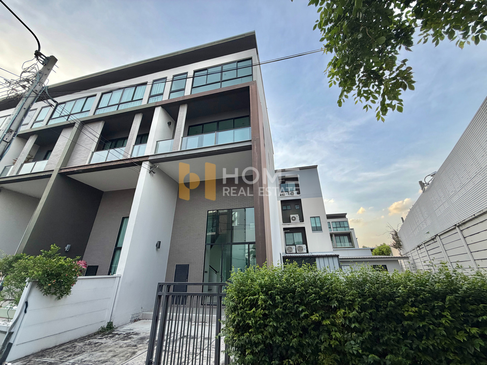 บ้านกลางเมือง วิภาวดี 64 / 3 ห้องนอน (ขาย), Baan Klang Muang Vibhavadi 64 / 3 Bedrooms (FOR SALE) BNS158