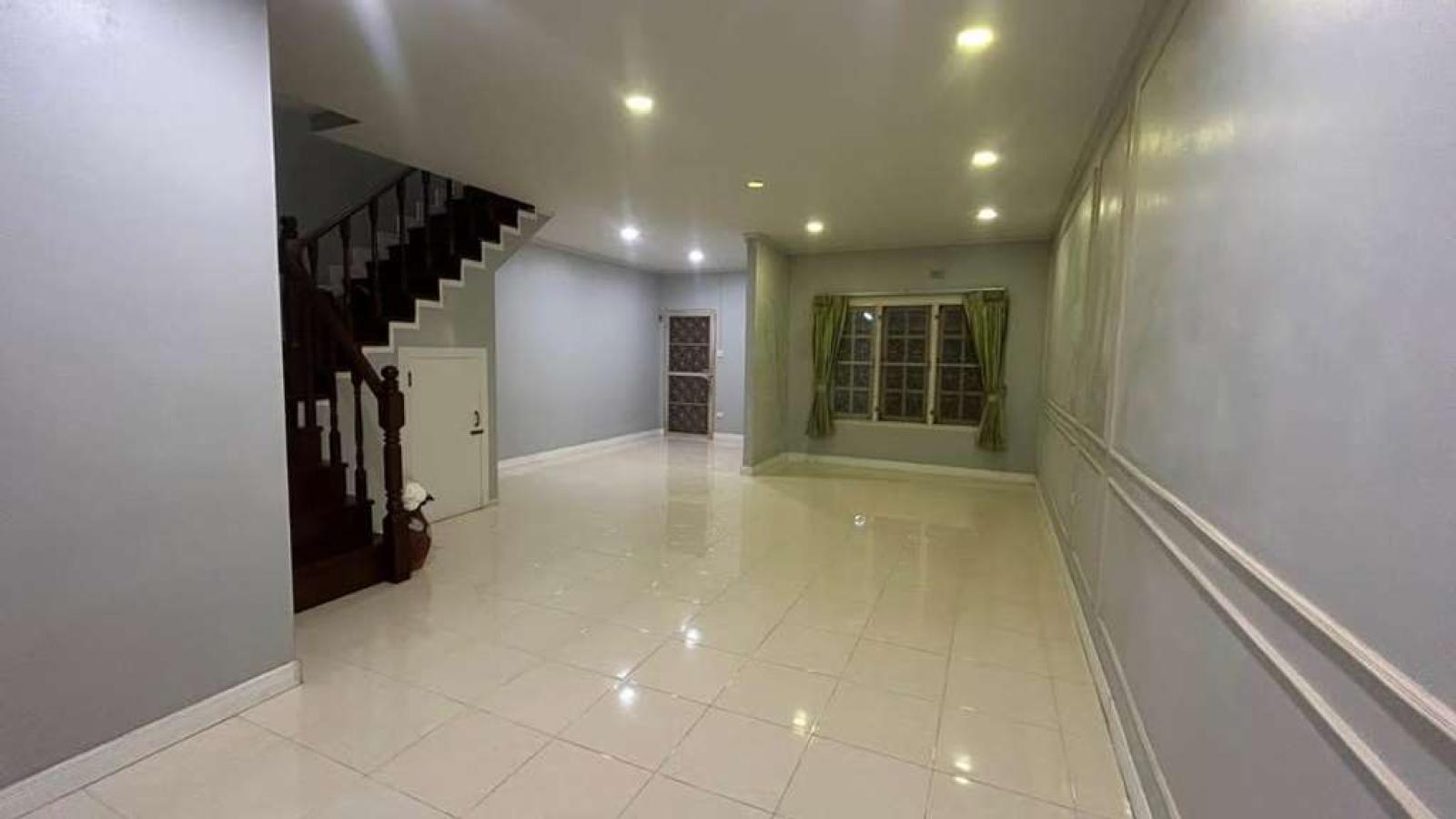 นิรันดร์วิลล์ 4 / 3 ห้องนอน (ขายพร้อมผู้เช่า), Nirun Ville 4 / 3 Bedrooms (SALE WITH TENANT) DA005