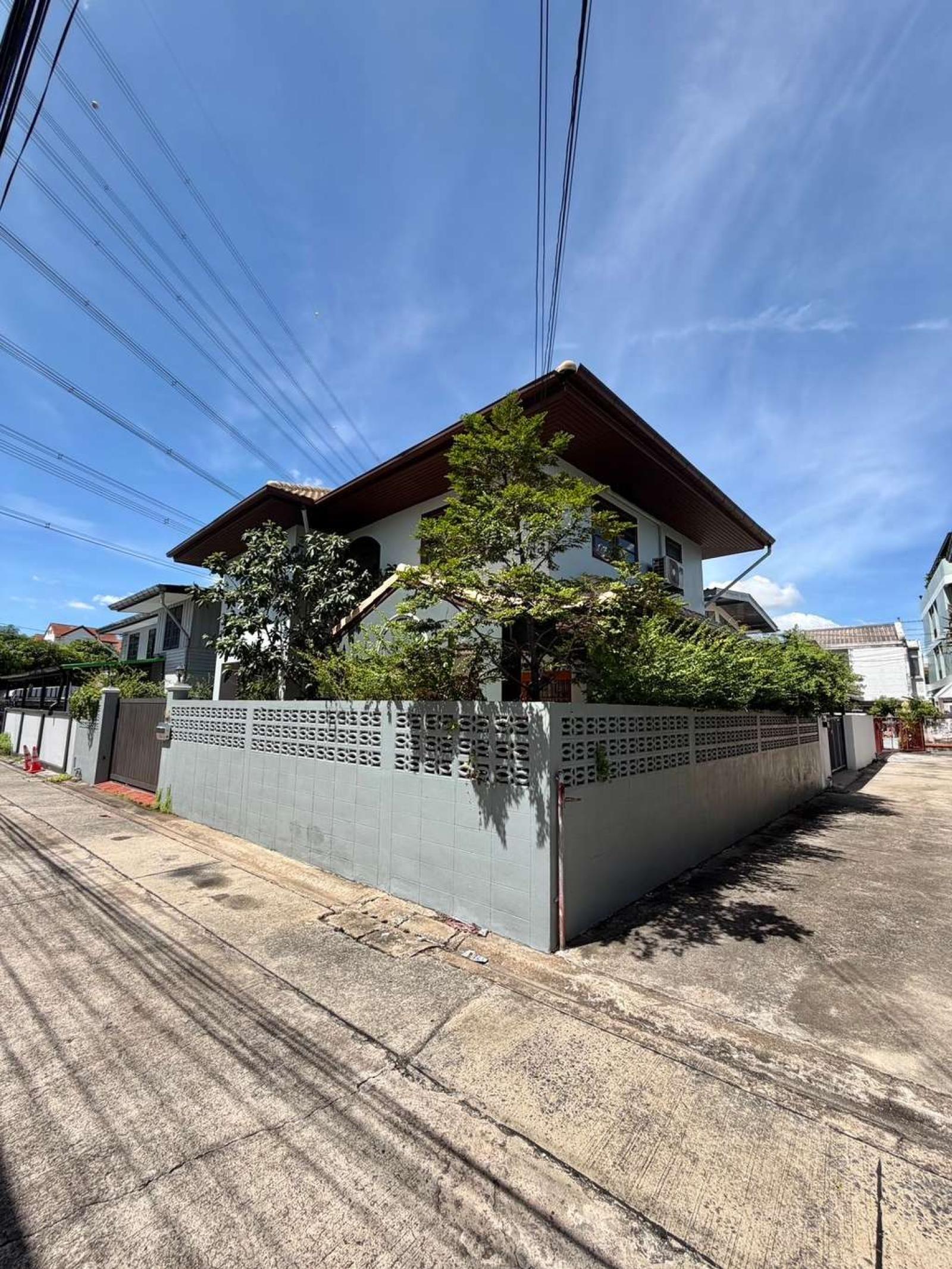 บ้านเดี่ยว 2 ชั้น - ประชาชื่น 41 / 4 ห้องนอน (ให้เช่า), Two-story detached house - Prachachuen 41 / 4 Bedrooms (FOR RENT) BNS198