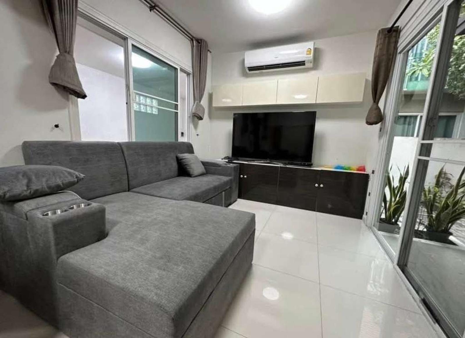 โฮมเพลส เดอะ พาร์ค วงแหวน - พระราม9 / 3 ห้องนอน (ให้เช่า), Home Place The Park Wongwaen - Rama9 / 3 Bedrooms (FOR RENT) BZD243
