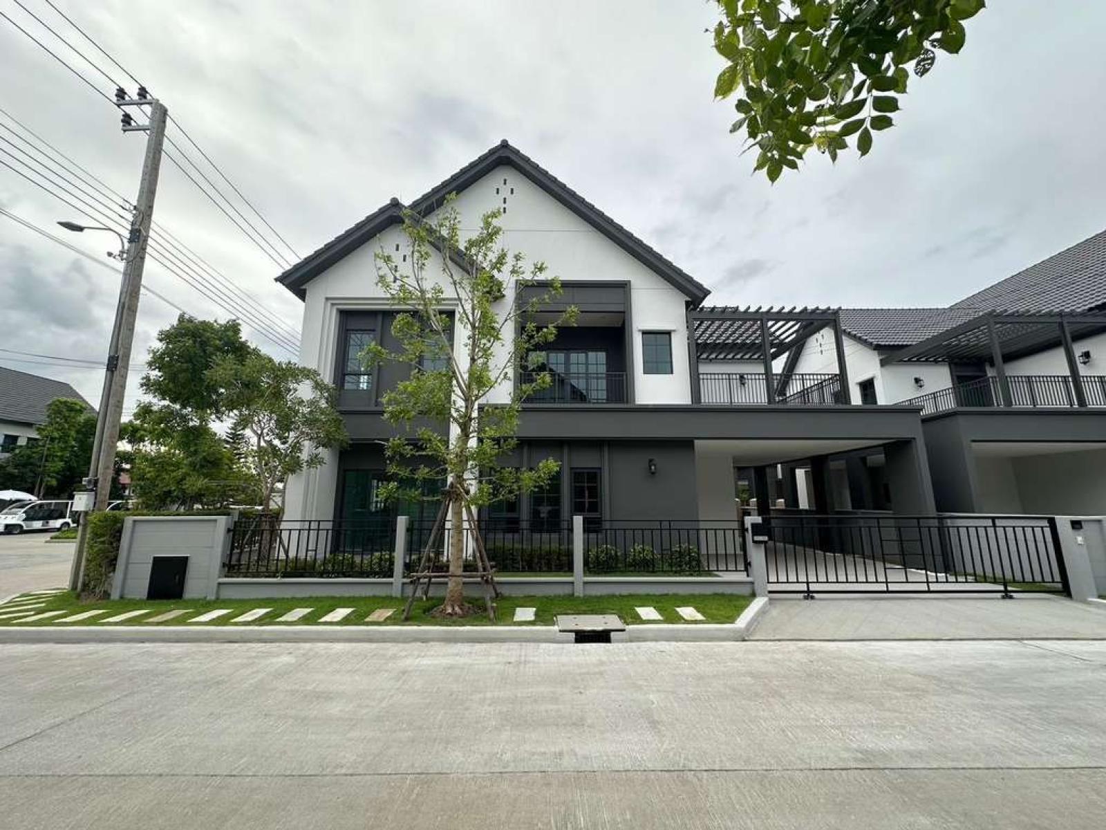 เซนโทร บางนา / 4 ห้องนอน (ขายพร้อมผู้เช่า), Centro Bangna / 4 Bedrooms (SALE WITH TENANT) DA066