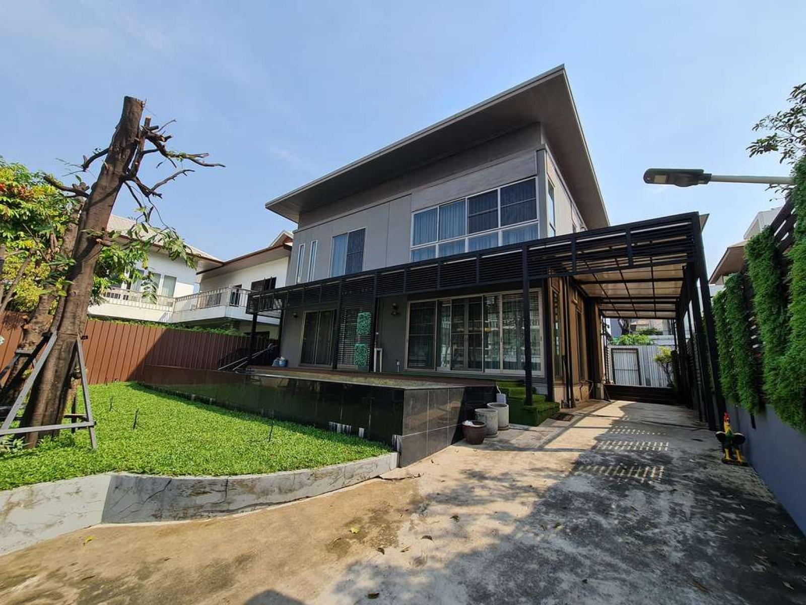 บ้านเดี่ยว ซอย รามคำแหง 24 แยก 24 / 3 ห้องนอน (ขาย), Detached house, Soi Ramkhamhaeng 24, Intersection 24. / 3 Bedrooms (FOR SALE) BZD245