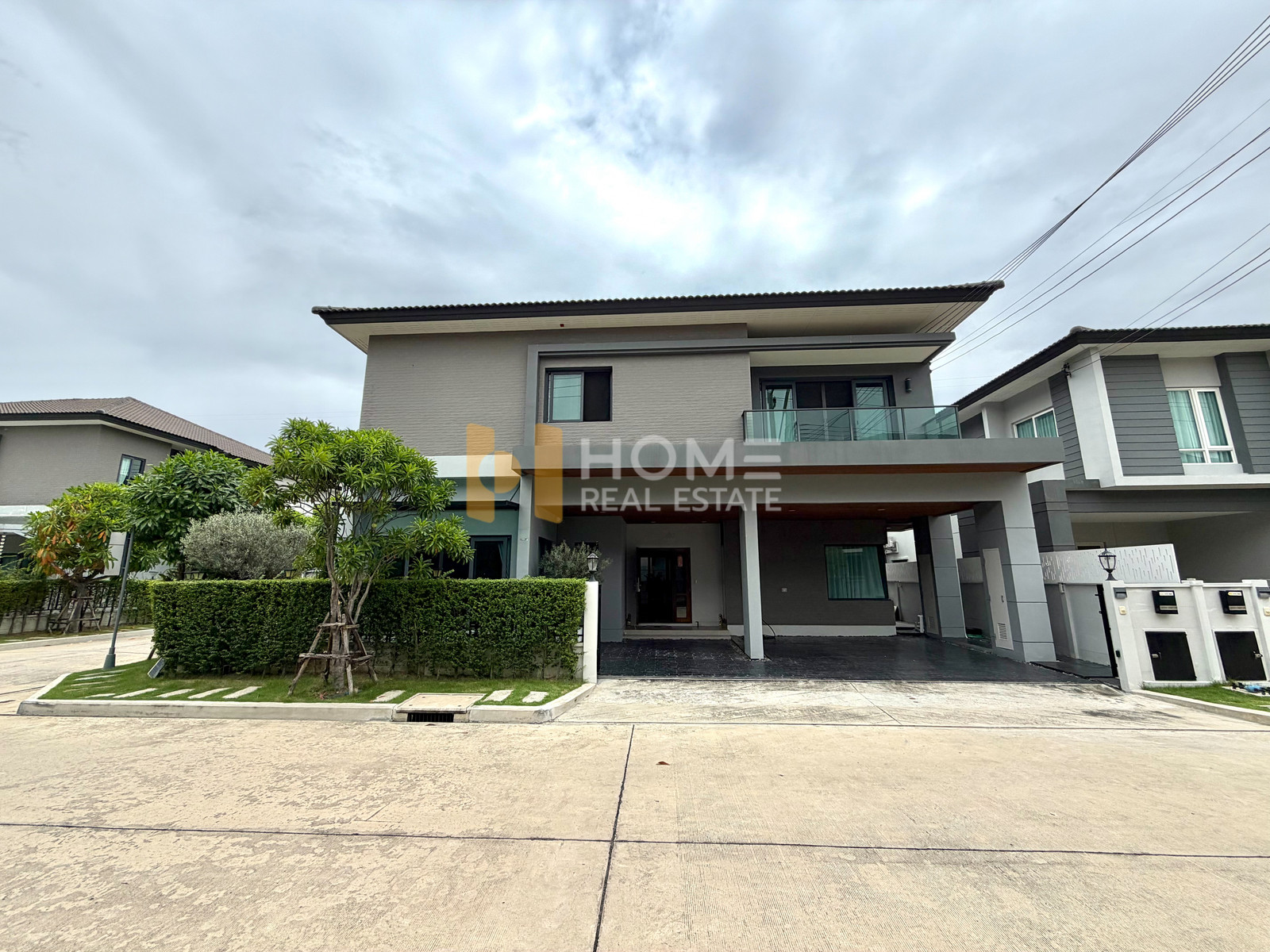 เซนโทร พหลฯ - วิภาวดี 2 / 4 ห้องนอน (ขาย), Centro Phahol - Vibhavadi 2 / 4 Bedrooms (FOR SALE) BNS159