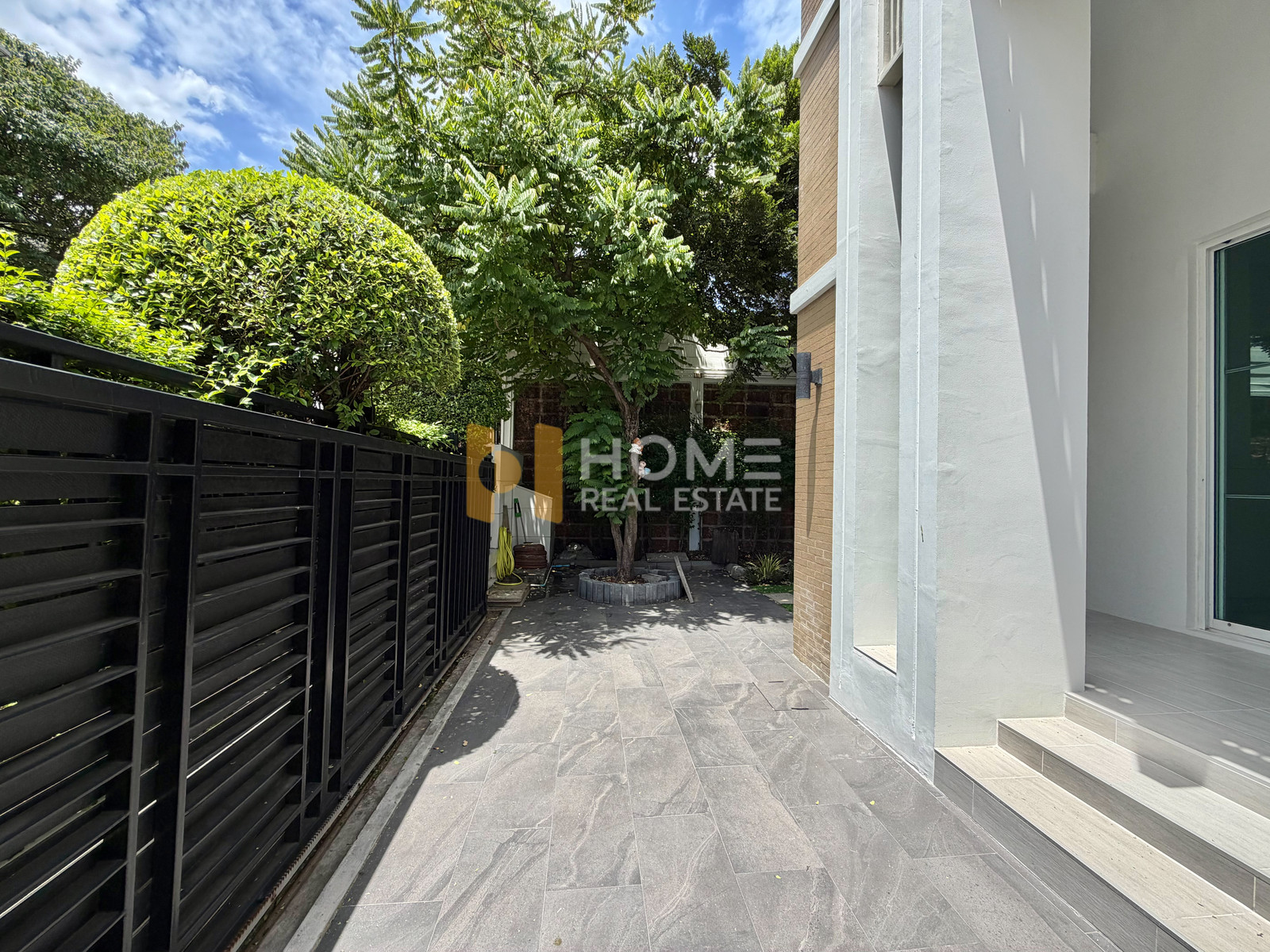บ้านกลางกรุง เดอะ นีซ รัชวิภา / 3 ห้องนอน (ให้เช่า), Baan Klang Krung The Nice Ratchavipha / 3 Bedrooms (FOR RENT) BNS194