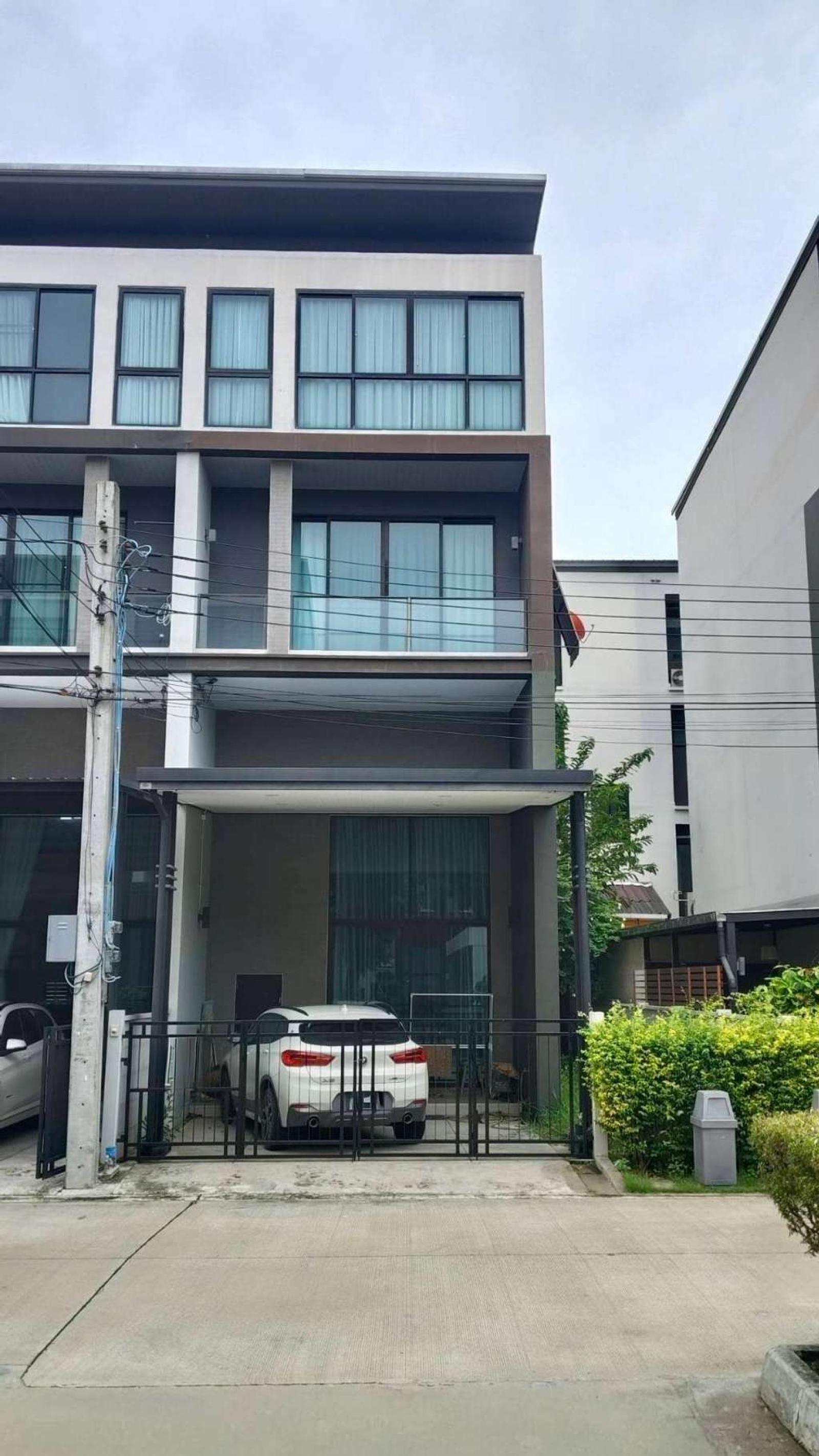 บ้านกลางเมือง วิภาวดี 64 / 3 ห้องนอน (ขาย), Baan Klang Muang Vibhavadi 64 / 3 Bedrooms (FOR SALE) BNS206