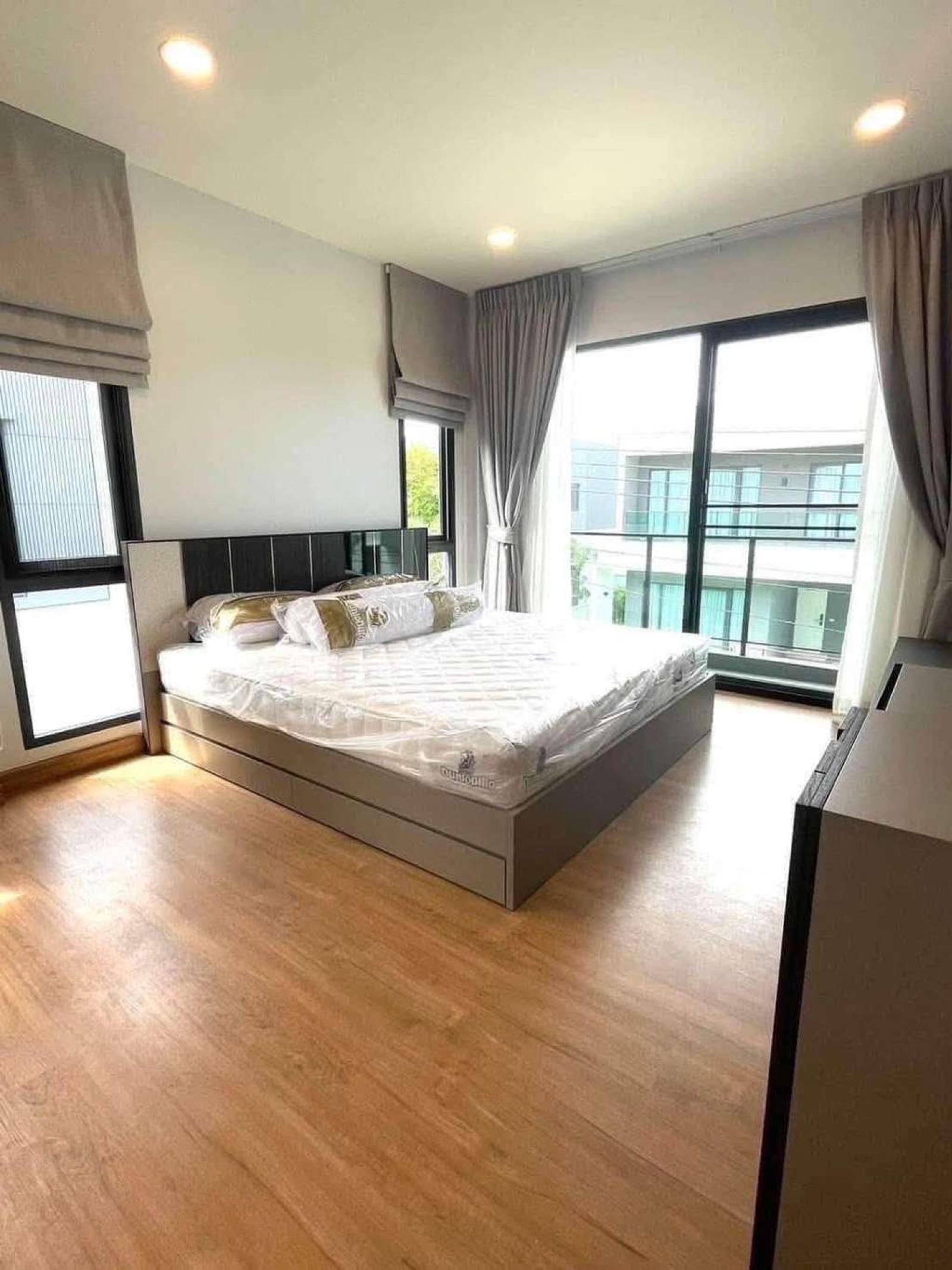 เซนโทร บางนา / 3 ห้องนอน (ให้เช่า), Centro Bangna / 3 Bedrooms (FOR RENT) DA085