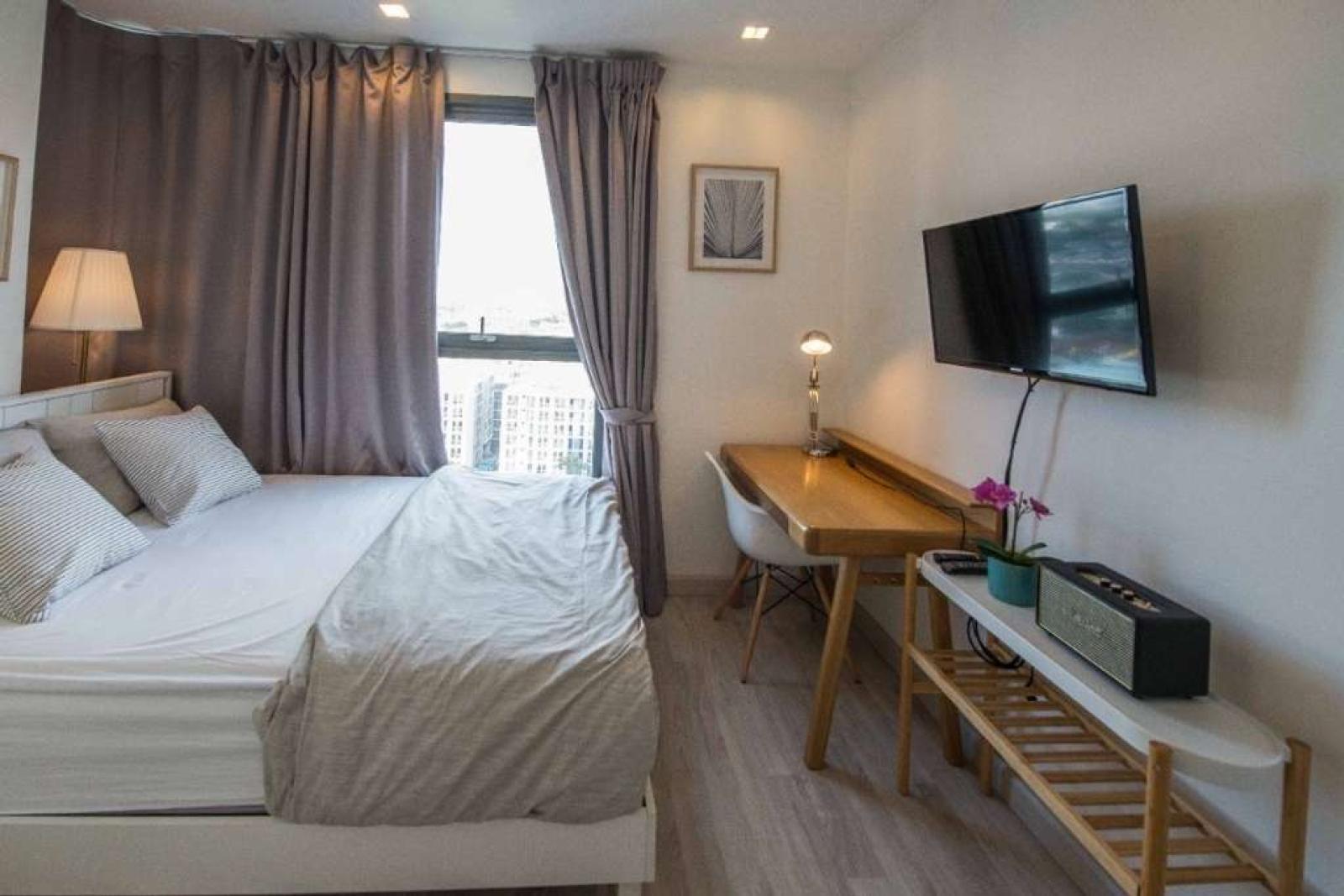Ideo Mobi Sukhumvit 40 / 2 Bedrooms (SALE WITH TENANT), ไอดีโอ โมบิ สุขุมวิท 40 / 2 ห้องนอน (ขายพร้อมผู้เช่า) PYN212