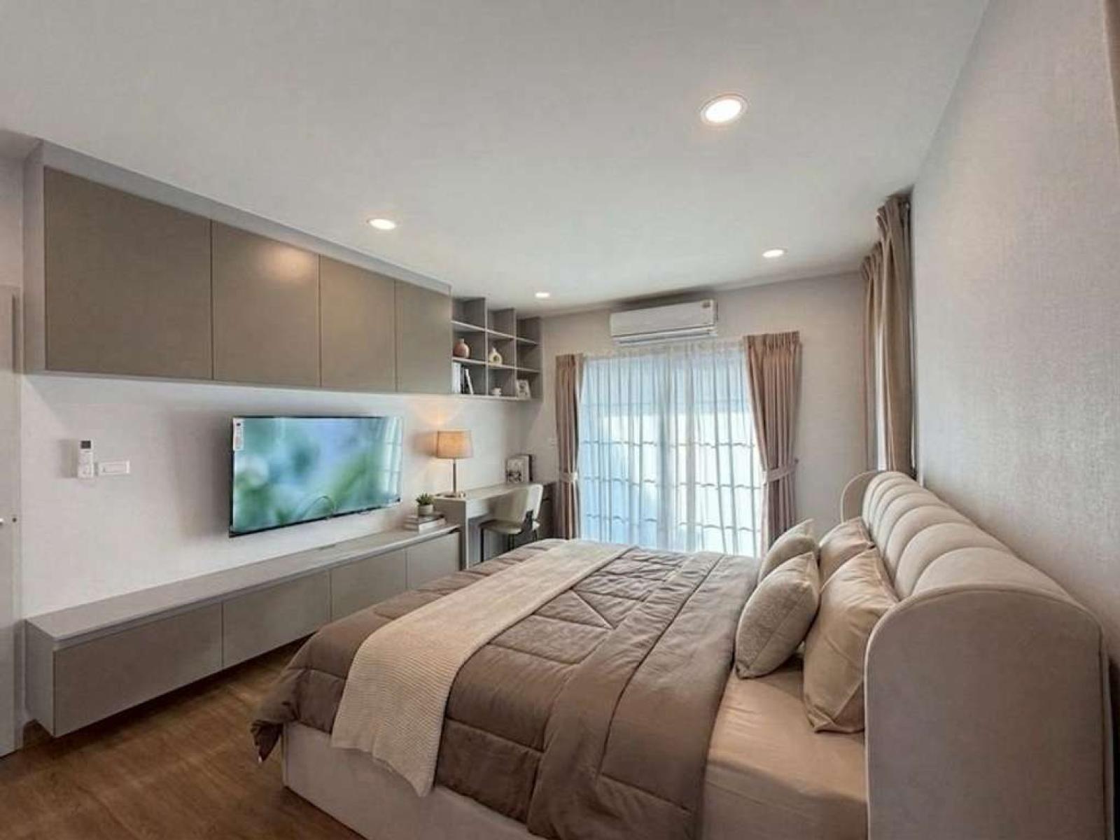 เซนโทร บางนา เฟส 2 / 4 ห้องนอน (ให้เช่า), Centro Bangna Phase 2 / 4 Bedrooms (FOR RENT) DA098