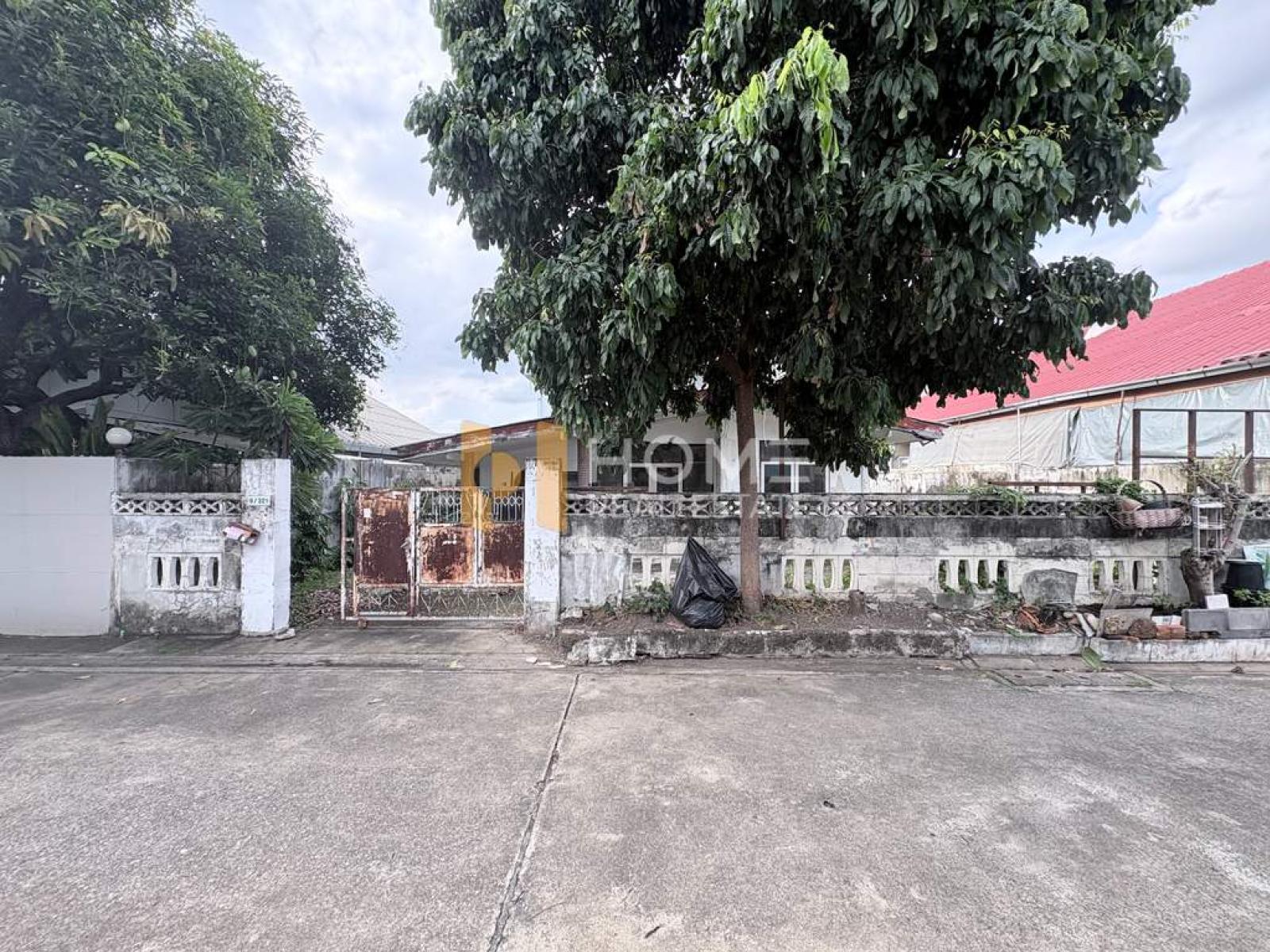 บ้านเดี่ยวลาดพร้าว ซอยสังข์สิทธิ์ 8 / 54 ตร.วา (ขาย), Detached house in Ladprao, Soi Sangkhsit 8. / 54 Square Wa (FOR SALE) TPM447