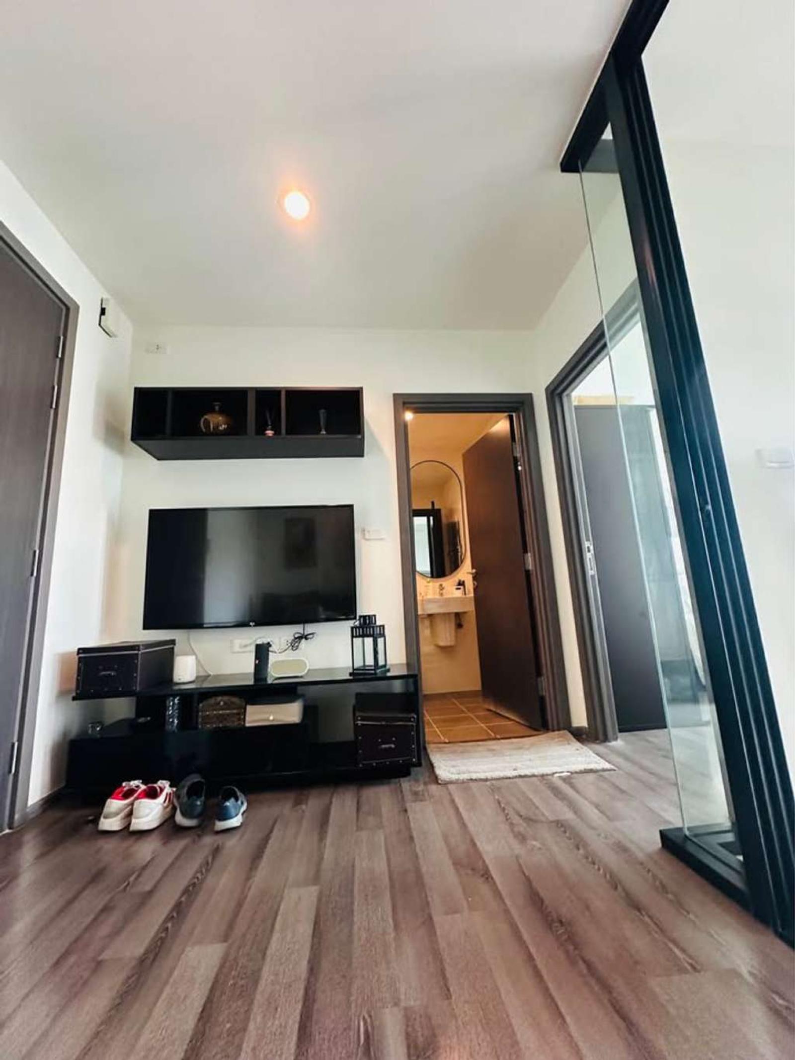 The Base Park West / 1 Bedroom (SALE WITH TENANT), เดอะ เบส พาร์คเวสต์ / 1 ห้องนอน (ขายพร้อมผู้เช่า) PYN257