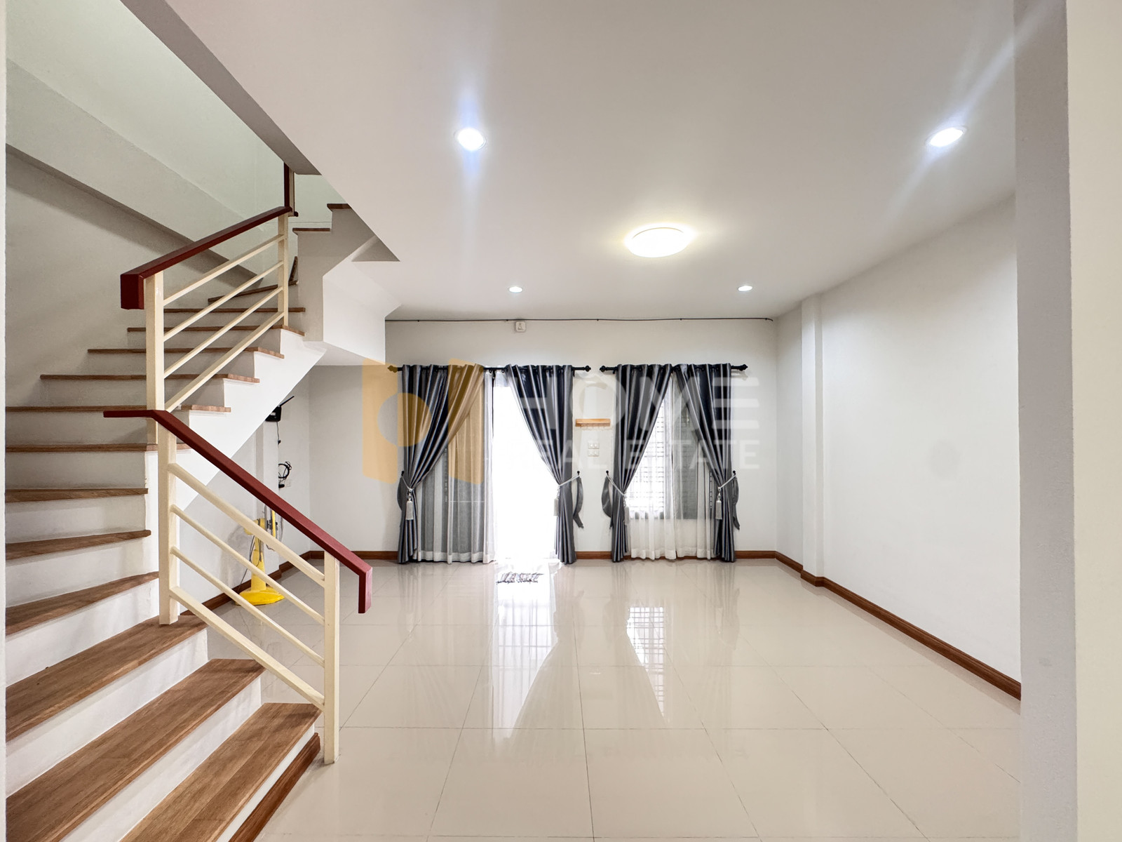 หลุดจอง! ใกล้นิคม แหลมฉบัง 🔥 แฮมป์ตัน สแควร์ 2 / 3 ห้องนอน (ขาย), Hampton Square 2 / 3 Bedrooms (FOR SALE) YEAN171