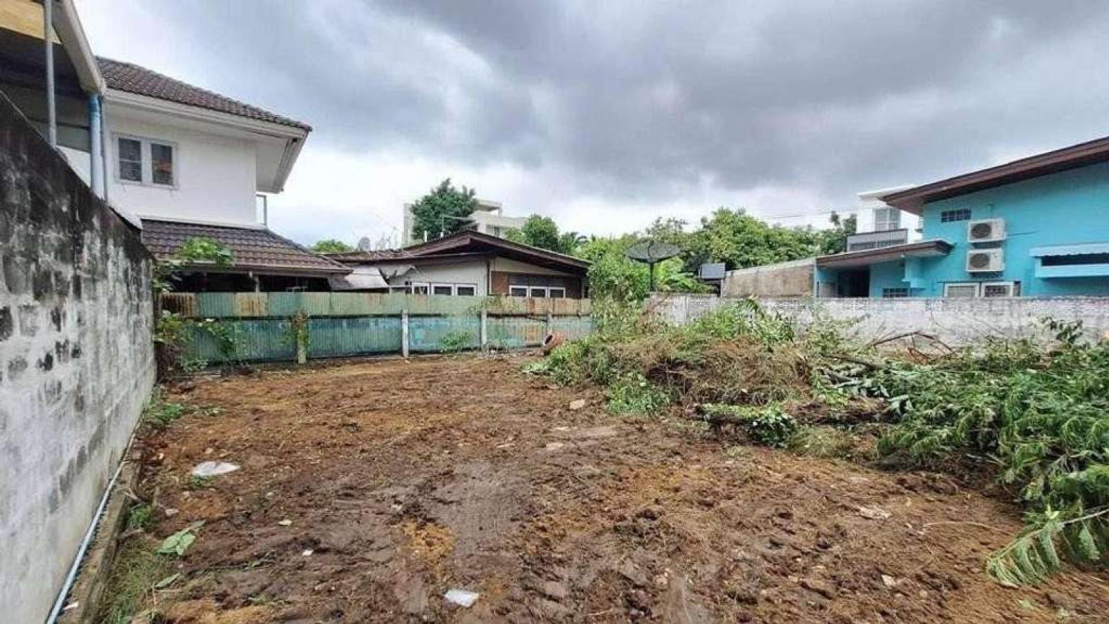 ที่ดินเปล่า 115 ตร.ว. ซอยปรีดีพนมยงค์15 แยก2/3 / 115 ตร.วา (ขาย), Vacant land, 115 sq.wa. Soi Pridi Phanomyong 15 Intersection 2/3. / 115 Square Wa (FOR SALE) GNG216