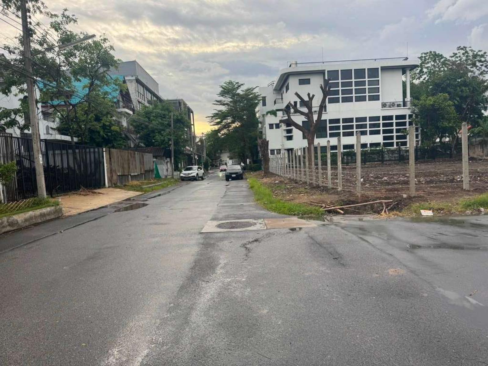 ที่ดินหลังพาราไดซ์ / 74 ตร.วา (ขาย), The land behind Paradise / 74 Square Wa (FOR SALE) POON310