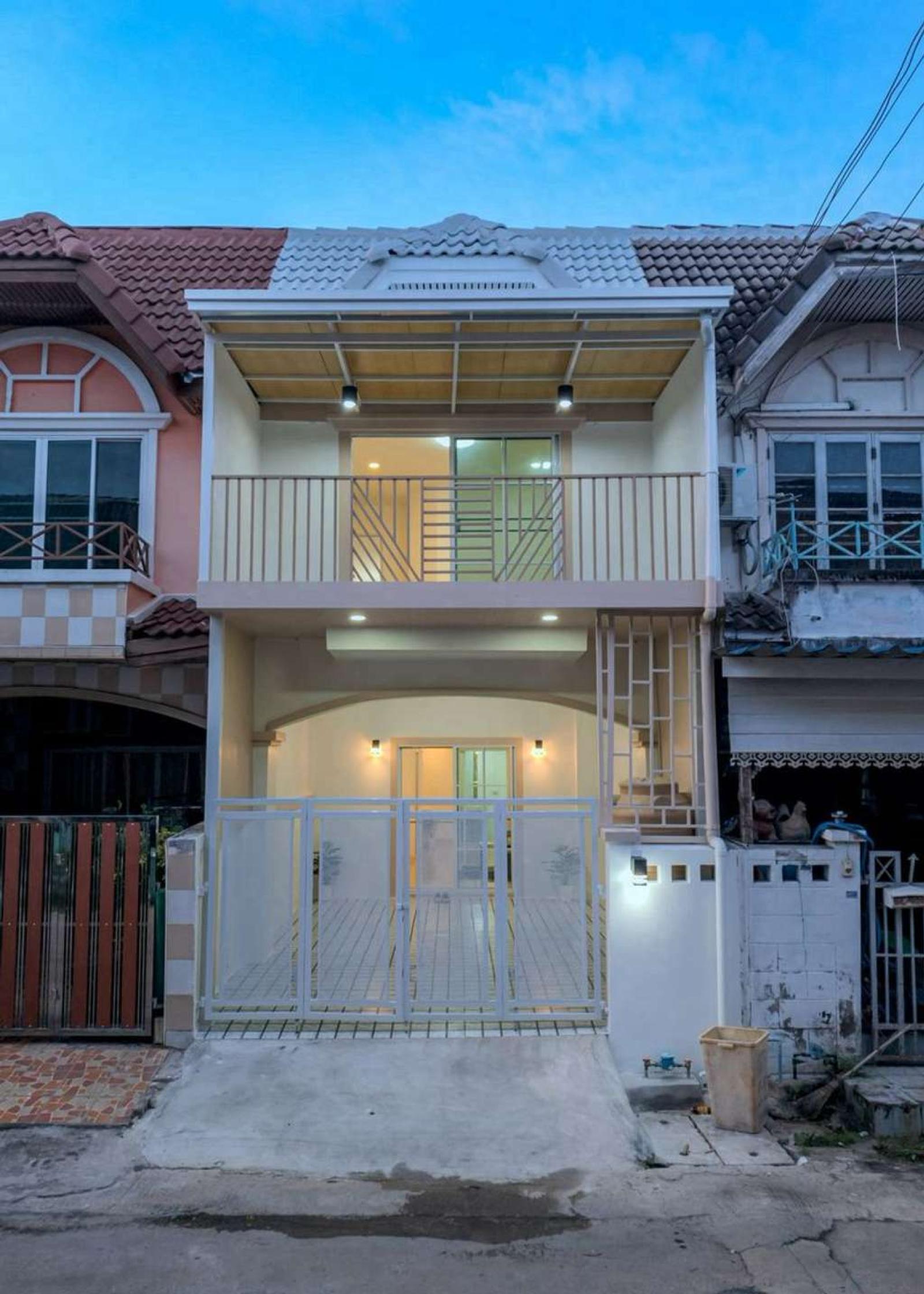 หมู่บ้านมนวดี / 3 ห้องนอน (ขาย), Manawadee Village / 3 Bedrooms (FOR SALE) EARK103