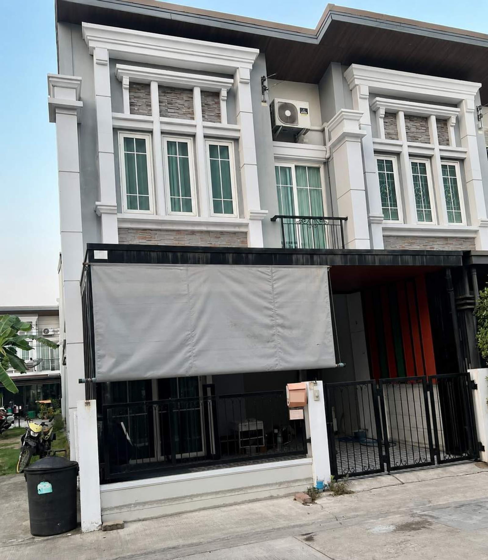 โกลเด้น ทาวน์ สุขุมวิท - สถานีรถไฟฟ้าแบริ่ง / 3 ห้องนอน (ให้เช่า), Golden Town Sukhumvit - Bearing Station / 3 Bedrooms (FOR RENT) DA146