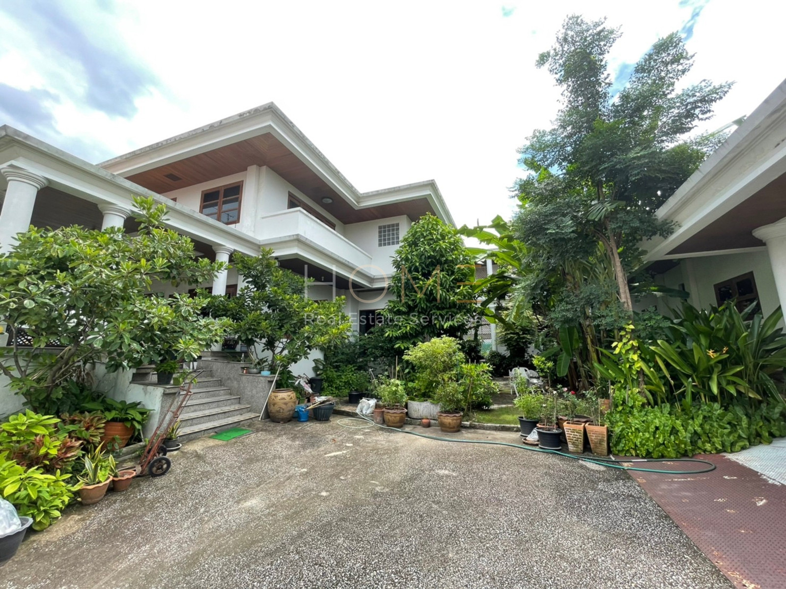 หมู่บ้านวรบูลย์ อ่อนนุช 44 / 8 ห้องนอน (ขาย), Worabul Village Onnut 44 / 8 Bedrooms (FOR SALE) FAS045