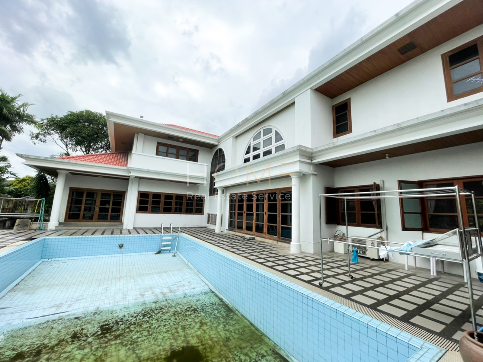 หมู่บ้านวรบูลย์ อ่อนนุช 44 / 8 ห้องนอน (ขาย), Worabul Village Onnut 44 / 8 Bedrooms (FOR SALE) FAS045