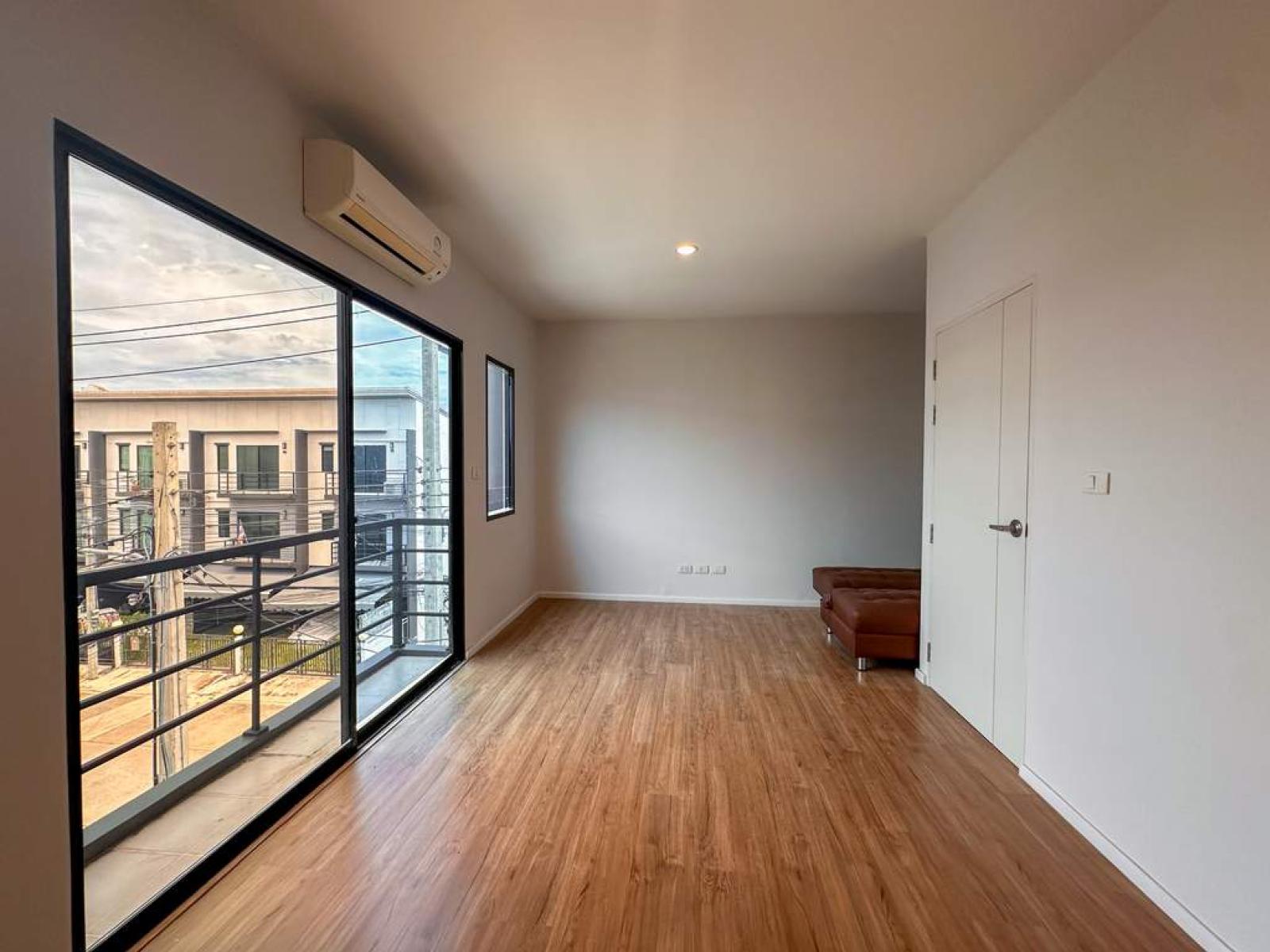 บ้านกลางเมือง ราชพฤกษ์ - รัตนาธิเบศร์ / 3 ห้องนอน (ขาย), Baan Klang Muang Ratchaphruek - Rattanathibet / 3 Bedrooms (FOR SALE) EARK109