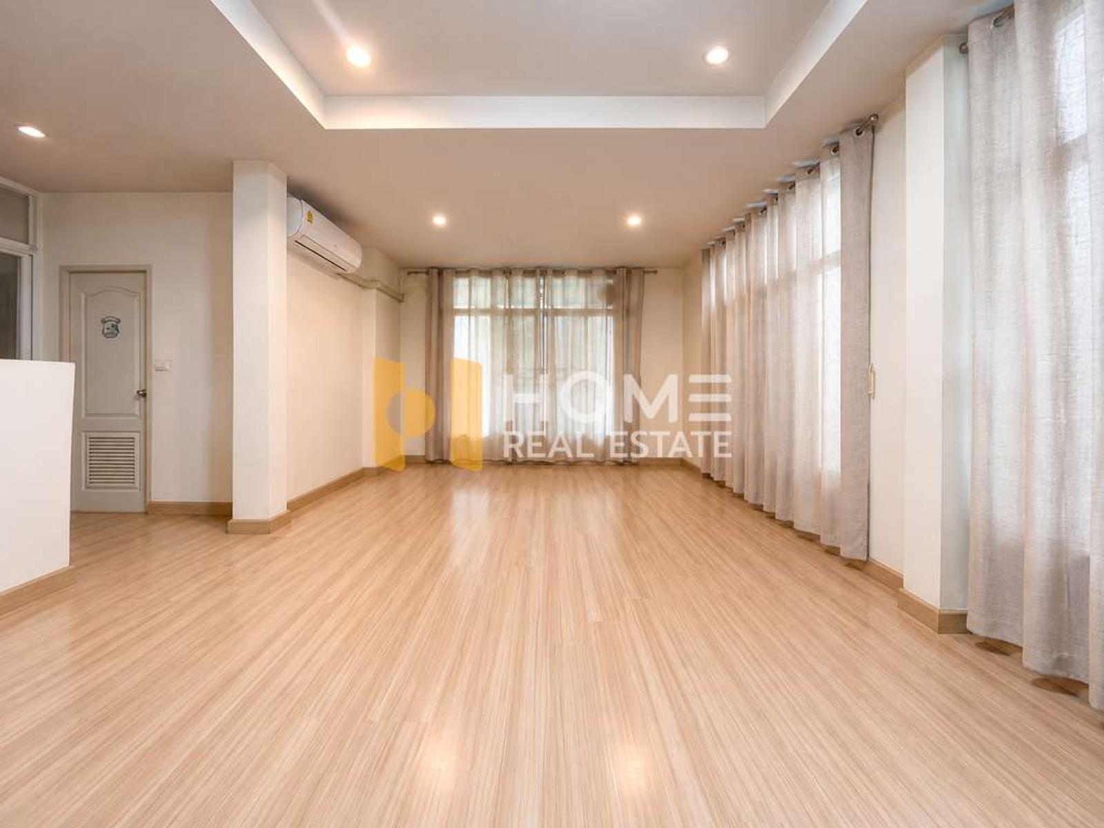 ลลิล กรีนวิลล์ ดิ เอ็กซ์คลูซีฟ อ่อนนุช - สุวรรณภูมิ / 4 ห้องนอน (ขาย), Lalin Green Ville  The Executive Onnut - Suvarnabhumi / 4 Bedrooms (FOR SALE) POON311