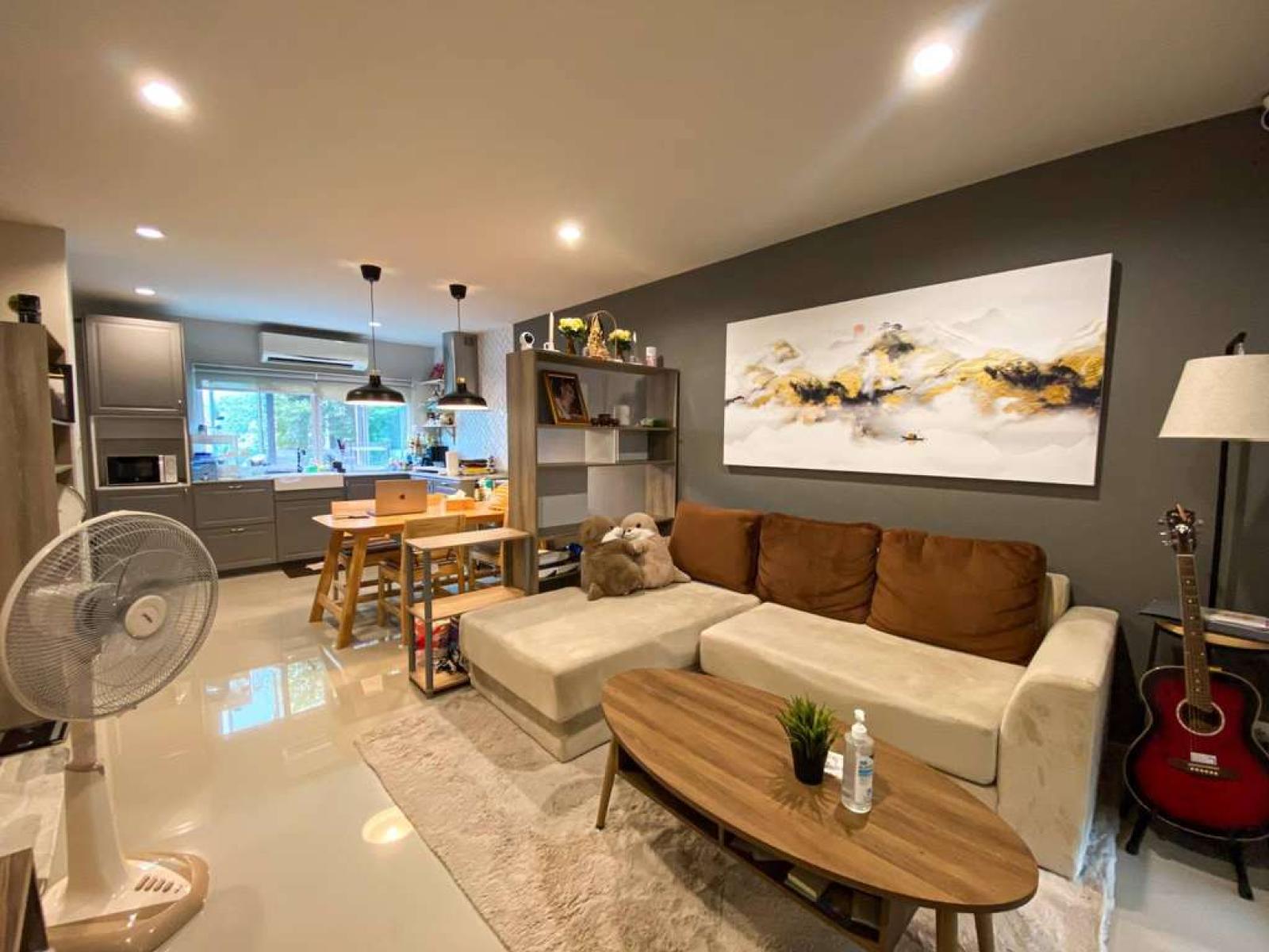 บ้านอัครา รามคำแหง - วงแหวน / 5 ห้องนอน (ขายพร้อมผู้เช่า), Baan Akara Ramkhamheng - Wongwaen / 5 Bedrooms (SALE WITH TENANT) BZD266