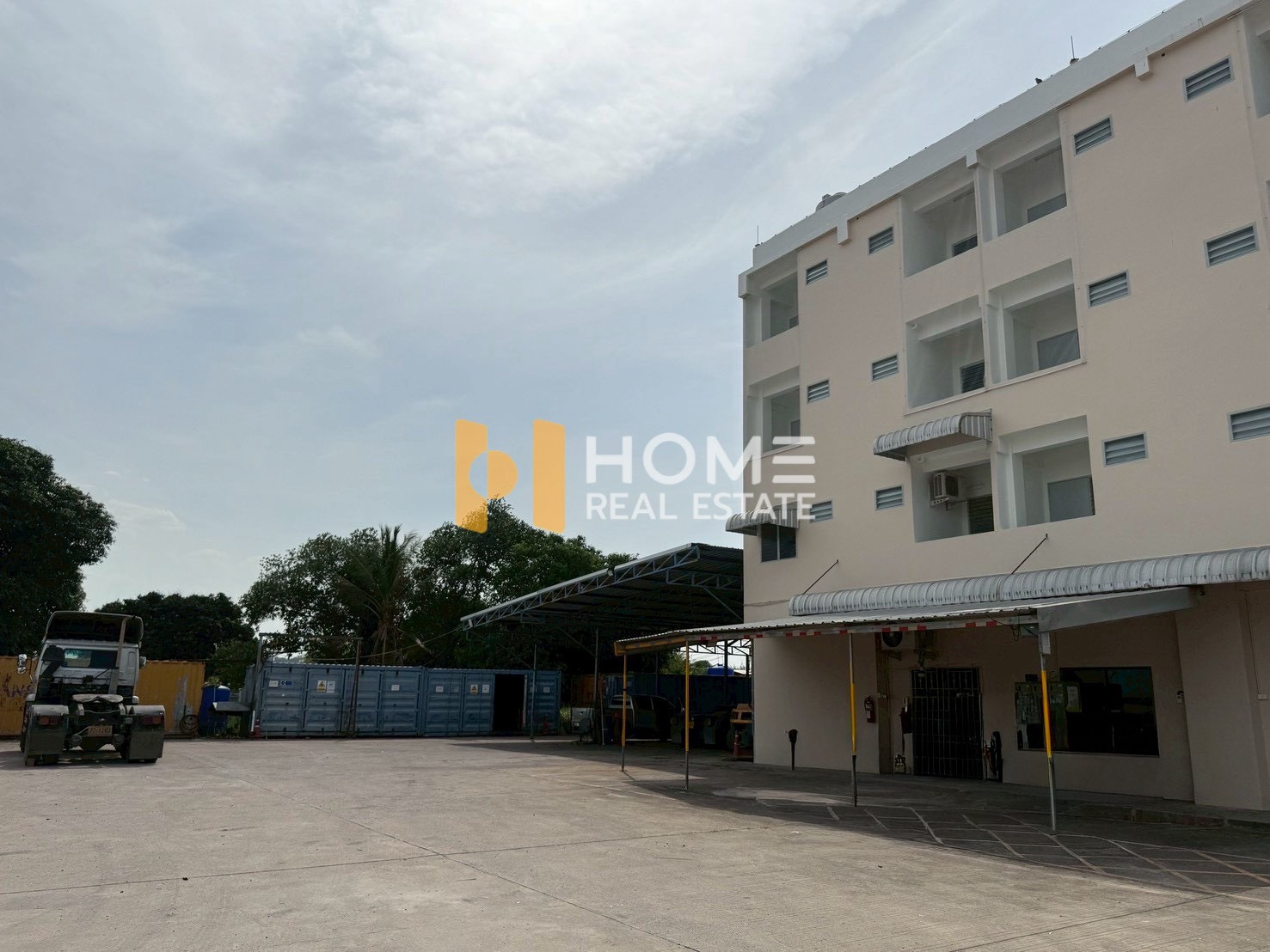 ที่ดินพร้อมอาคาร 4 ชั้น 14 ไร่ หนองยายบู่ ต.สุรศักดิ์ อ.ศรีราชา จ.ชลบุรี (ขาย), Land with 4-Storey Building, Nong Yai Bu, Surasak, Sriracha, Chonburi (FOR SALE) YEAN125