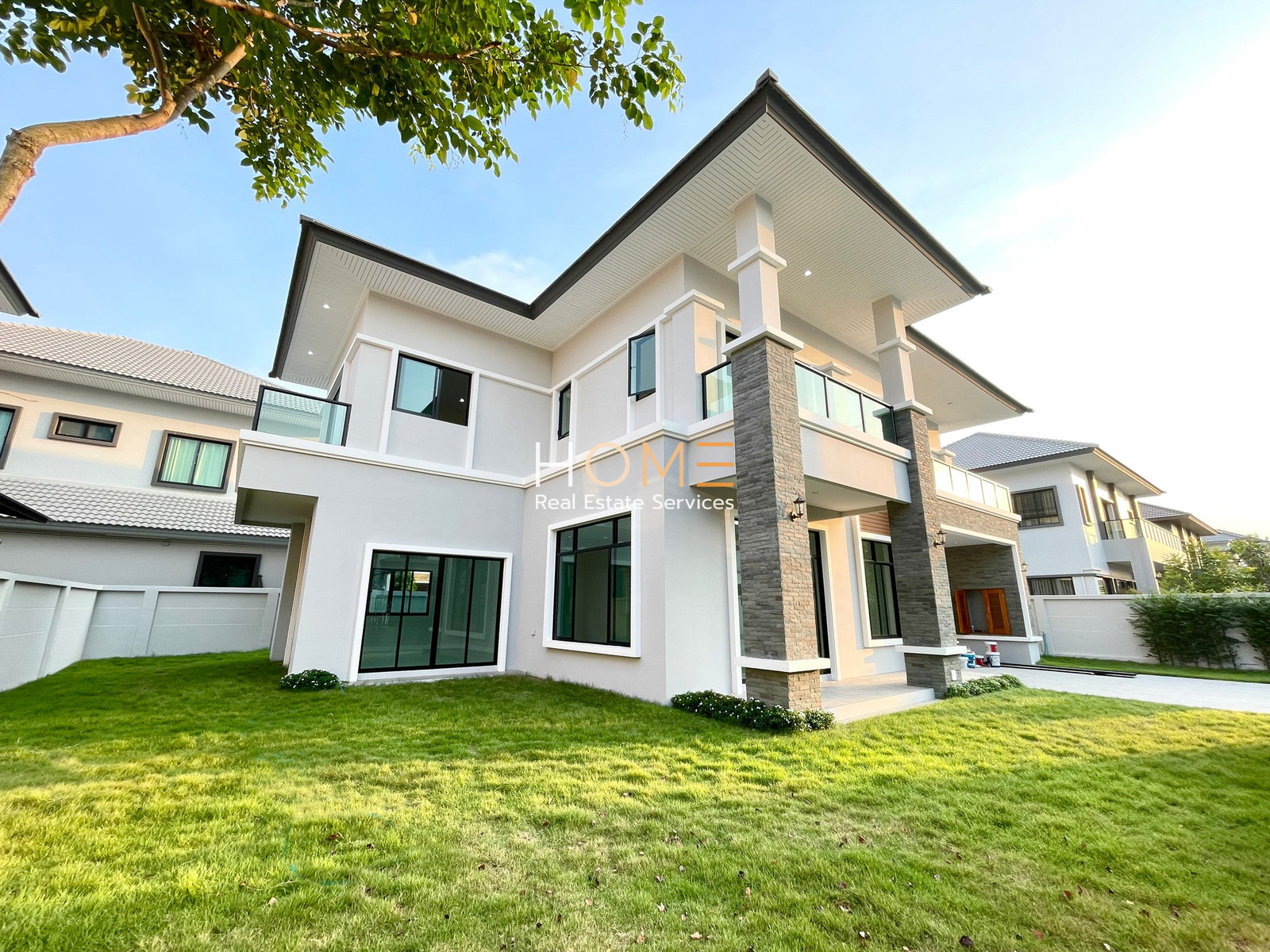 ดิ แอลเลแกนซ์ เพชรเกษม 81 / 4 ห้องนอน (ขาย), The Elegance Phetkasem 81 / 4 Bedrooms (FOR SALE) BALL460