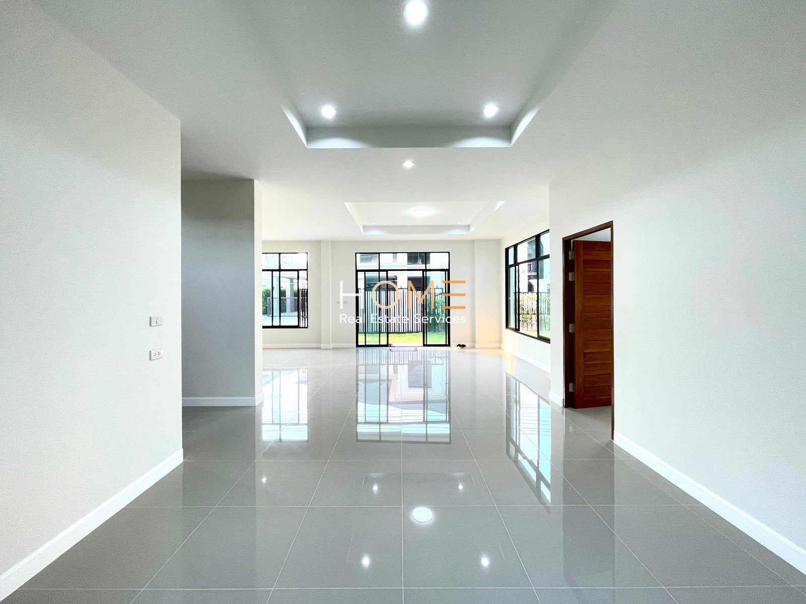 ดิ แอลเลแกนซ์ เพชรเกษม 81 / 4 ห้องนอน (ขาย), The Elegance Phetkasem 81 / 4 Bedrooms (FOR SALE) BALL460