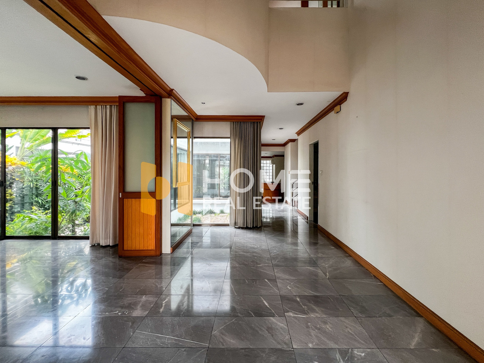 บ้านใหญ่ 3 ชั้น ใจกลางรามคำแหง ✨ ธารารมณ์ หัวหมาก / 4 ห้องนอน (ขาย), Tararom Huamark / 4 Bedrooms (FOR SALE) BZD262
