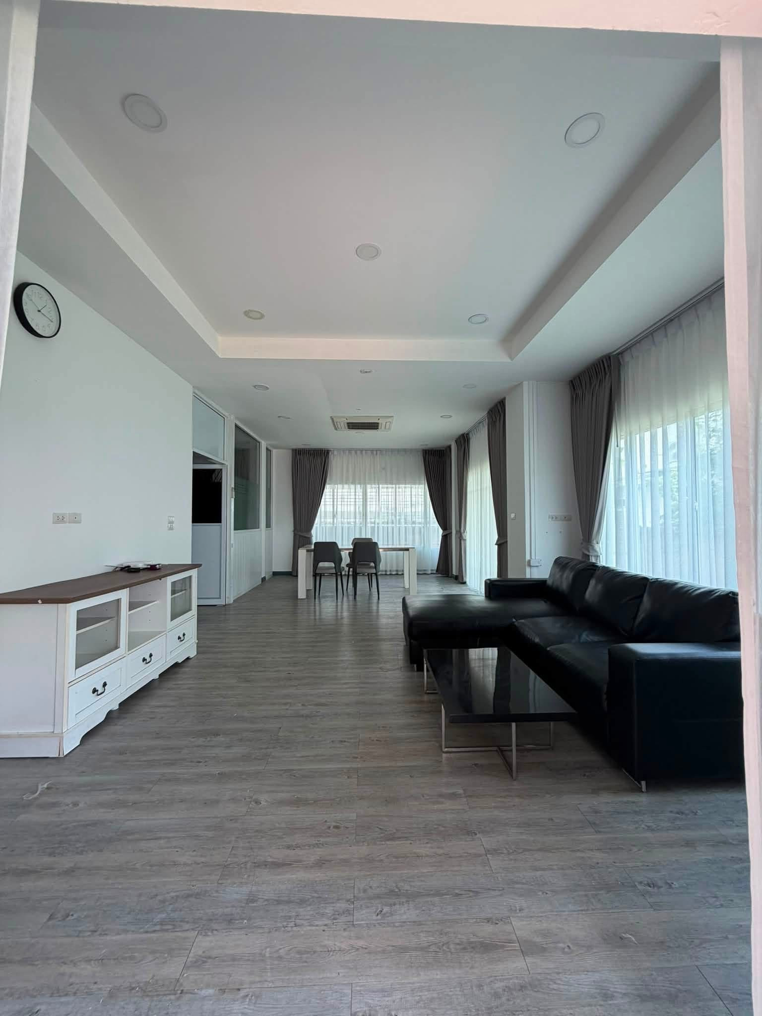 เลอ นีโอ ศรีนครินทร์ 1-2 / 4 ห้องนอน (เช่า), Le Neo Srinakarin 1-2 / 4 Bedrooms (FOR RENT) DA162