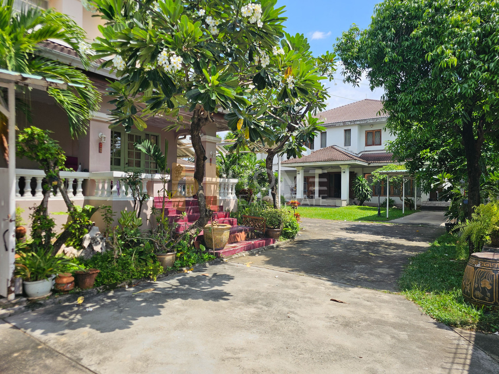 หมู่บ้าน ศรีนครพัฒนา 1 นวมินทร์ 24 / 8 ห้องนอน (ขาย), Sri Nakhon Phatthana 1 Village, Nawamin 24 / 8 Bedrooms (FOR SALE) TAN906