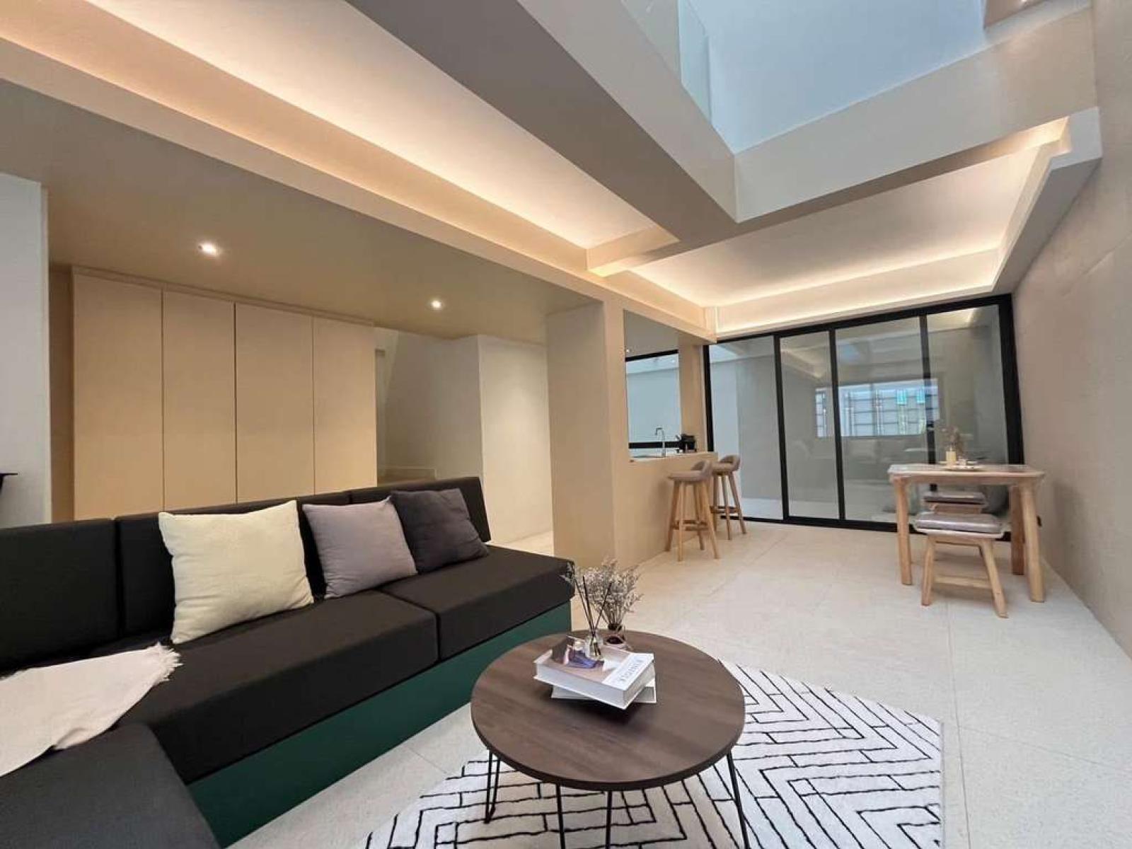 ทาวน์โฮม ปรีดีพนมยงค์ 14 / 2 ห้องนอน (ขายพร้อมผู้เช่า), Townhome Pridi Phanomyong 14 / 2 Bedrooms (SALE WITH TENANT) GNG243