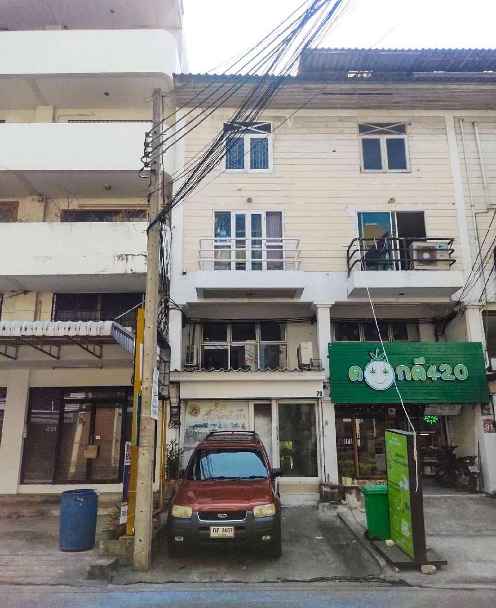 อาคารพาณิชย์ ซอยศรีนครินทร์ 42 / 4 ชั้น (ขาย), Commercial building, Soi Srinakarin 42 / 4 Storey (FOR SALE) GNG233