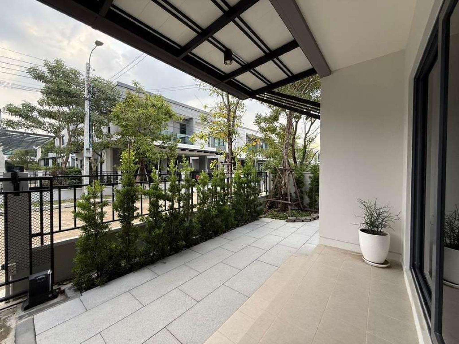 เซนโทร บางนา / 3 ห้องนอน (ขาย), Centro Bangna / 3 Bedrooms (FOR SALE) DA184