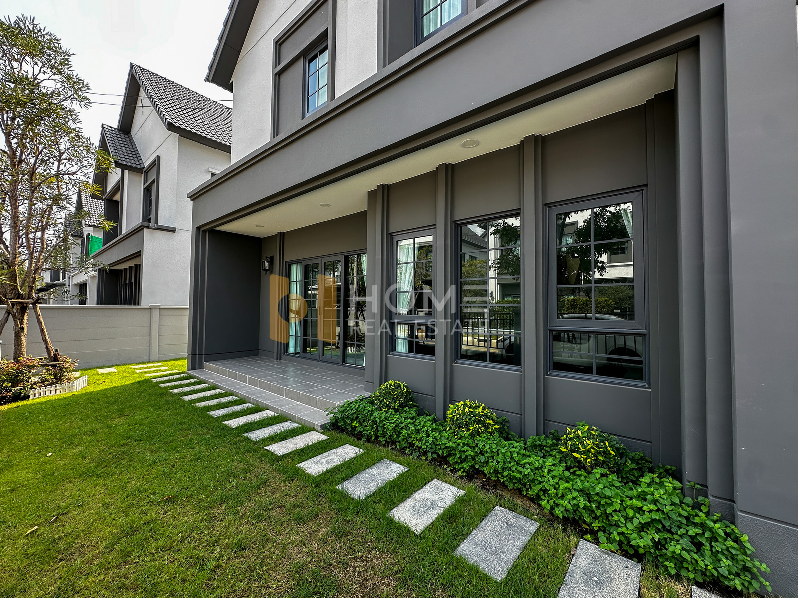 เซนโทร บางนา เฟส 2 / 4 ห้องนอน (เช่า), Centro Bangna Phase 2 / 4 Bedrooms (FOR RENT) DA178