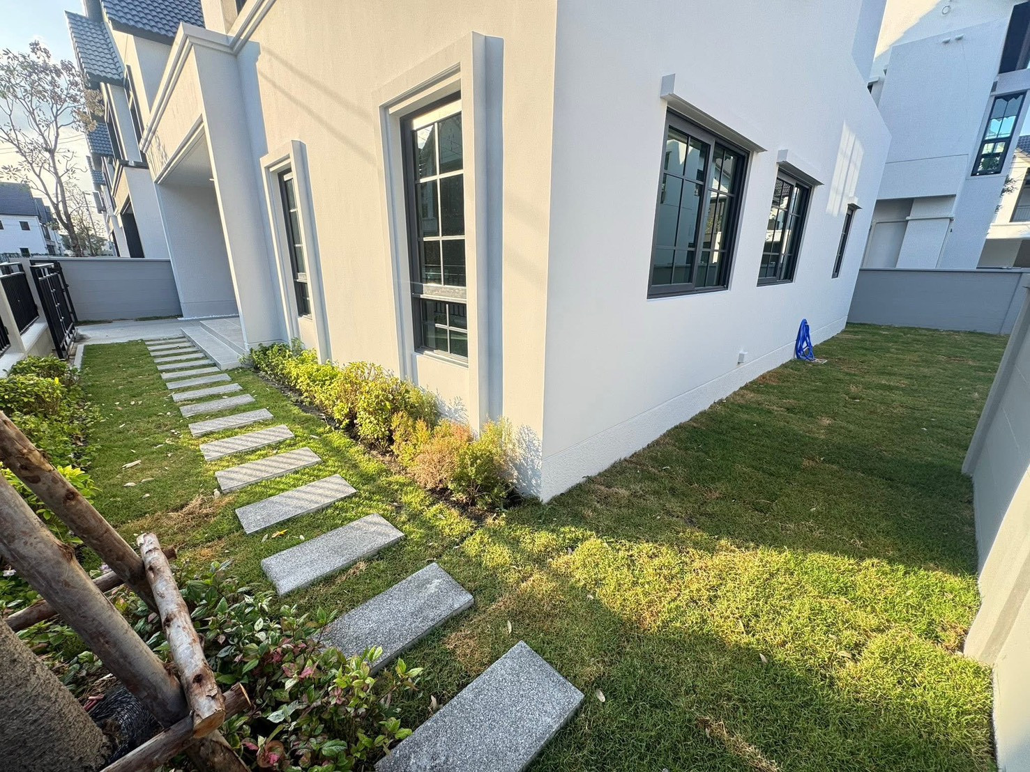 เซนโทร บางนา เฟส 2 / 4 ห้องนอน (ขาย), Centro Bangna Phase 2 / 4 Bedrooms (FOR SALE) DA175
